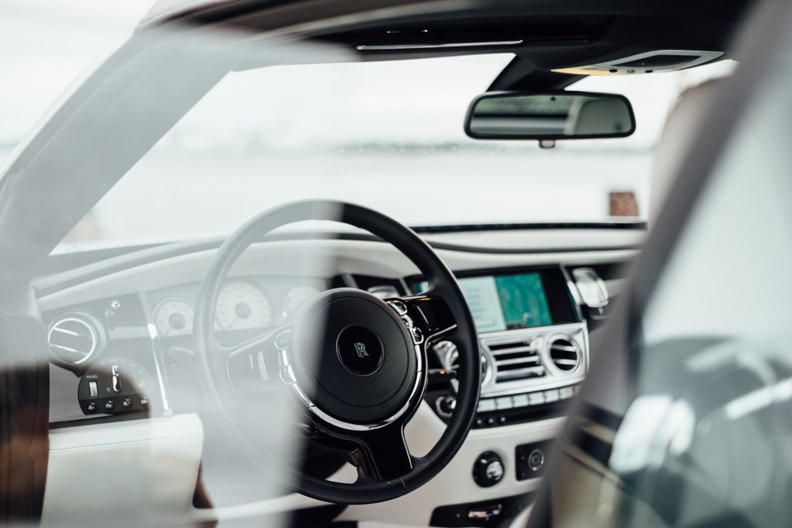 Fujifilm X-E2 sample photo. Automobile, automotive, brand photography
