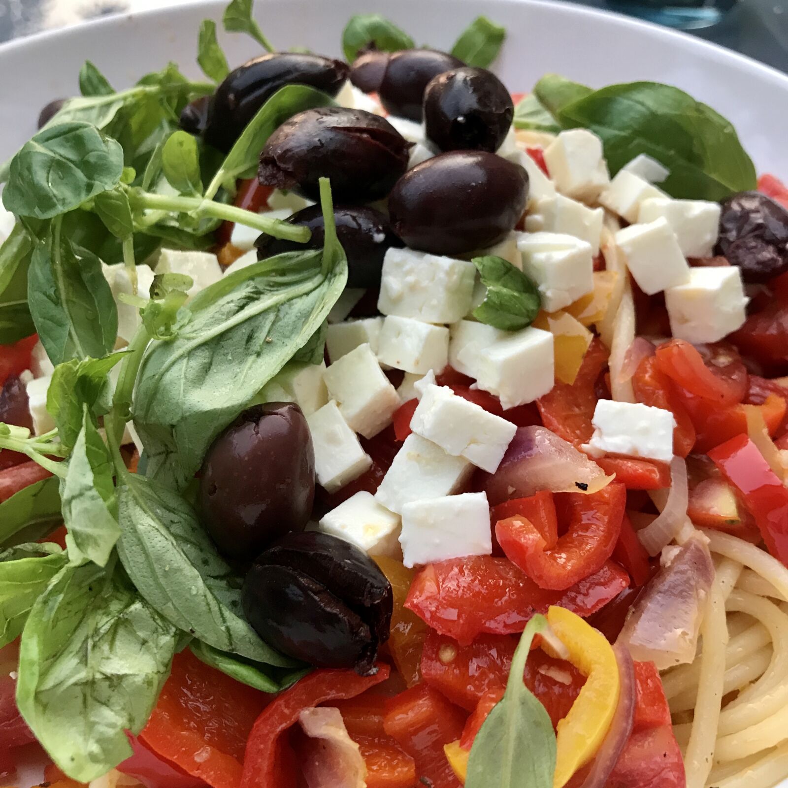 iPhone 7 back camera 3.99mm f/1.8 sample photo. Eat, spagetti, pasta photography
