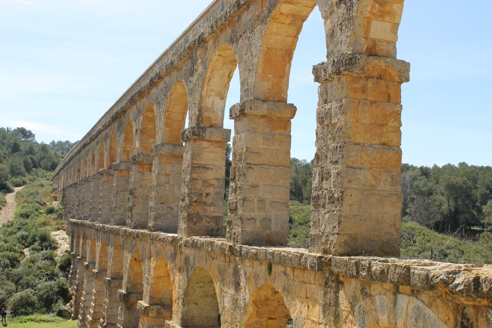 Canon EOS 1100D (EOS Rebel T3 / EOS Kiss X50) sample photo. Spain, aqueduct, ancient photography