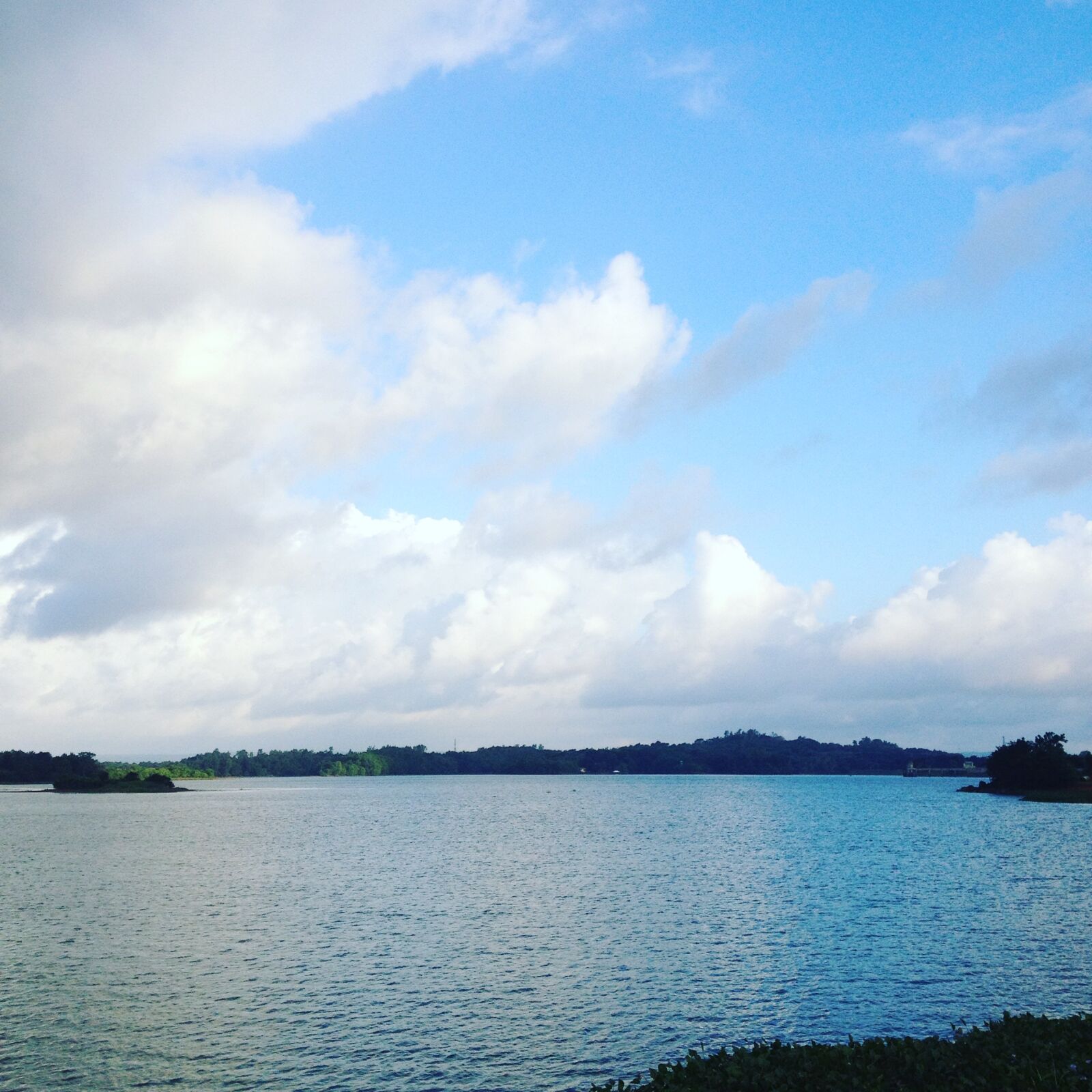 Apple iPhone 4S sample photo. Water, lake, blue, sky photography
