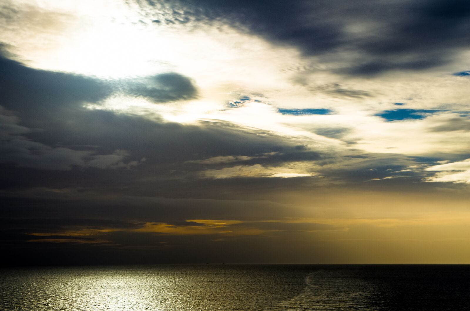 Pentax K-50 sample photo. Sunrise, tynemouth, sea photography