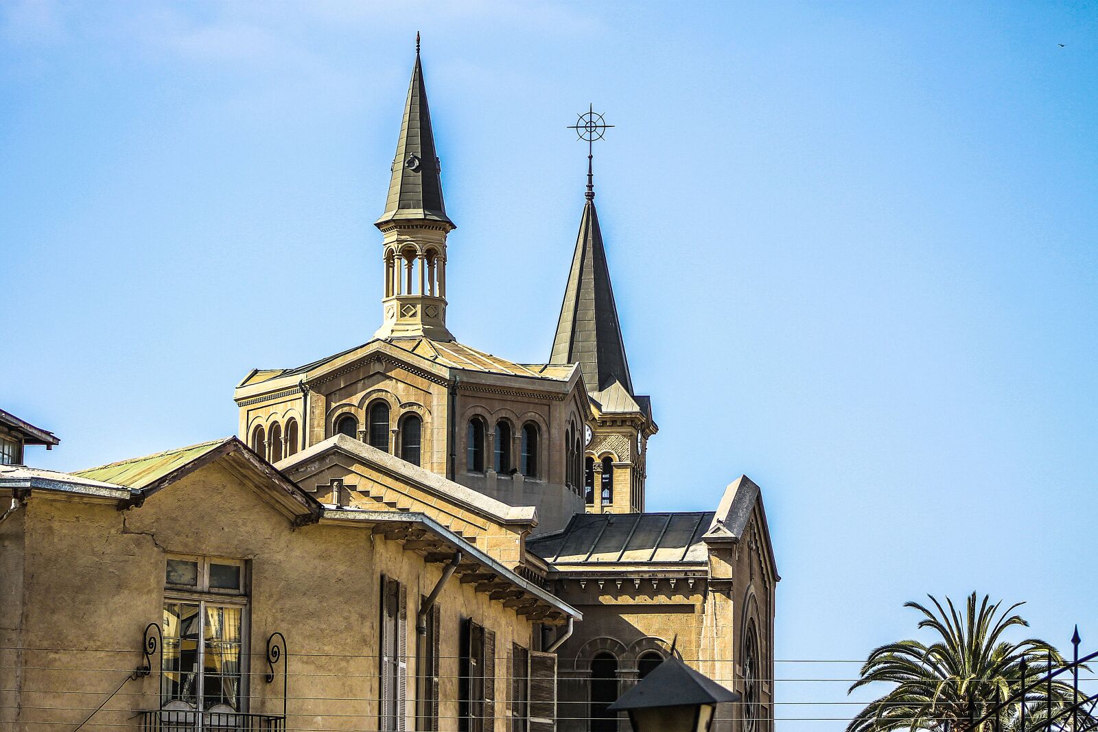 Canon EF 75-300mm f/4-5.6 sample photo. Church, gothic, temple photography