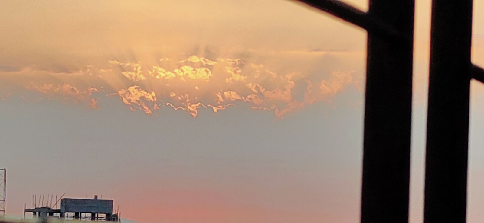 Realme XT sample photo. Sunset, evening, pleasant evening photography