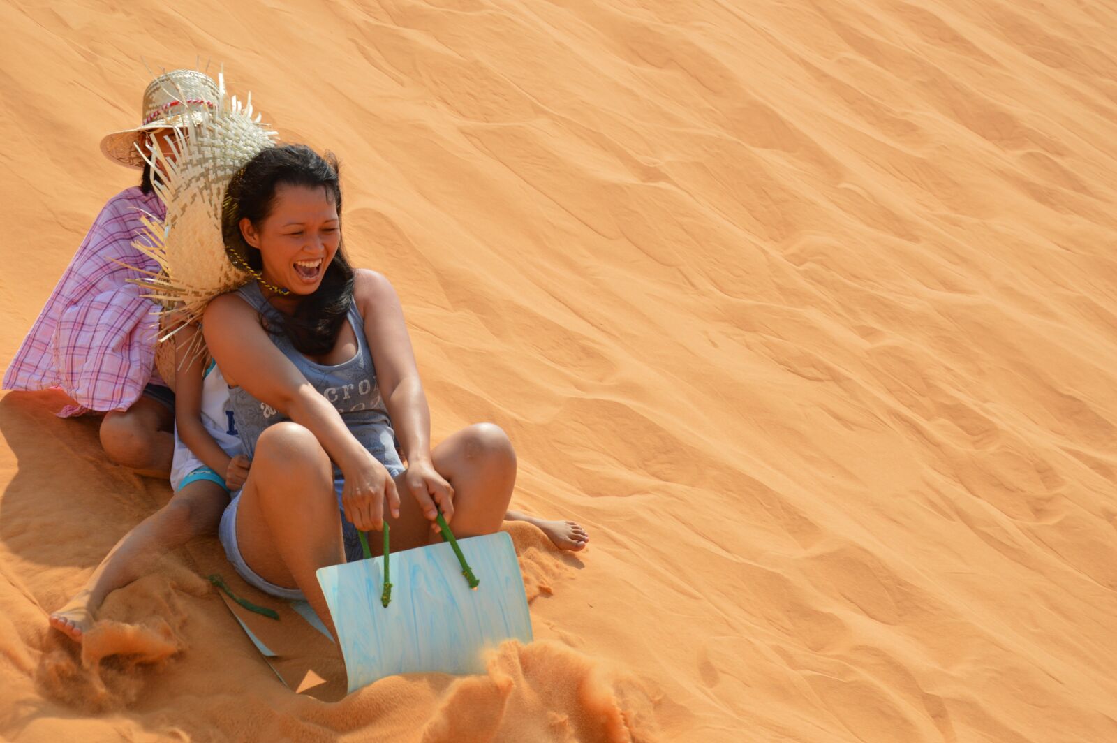 Nikon D3200 sample photo. Sand, slide, glide photography