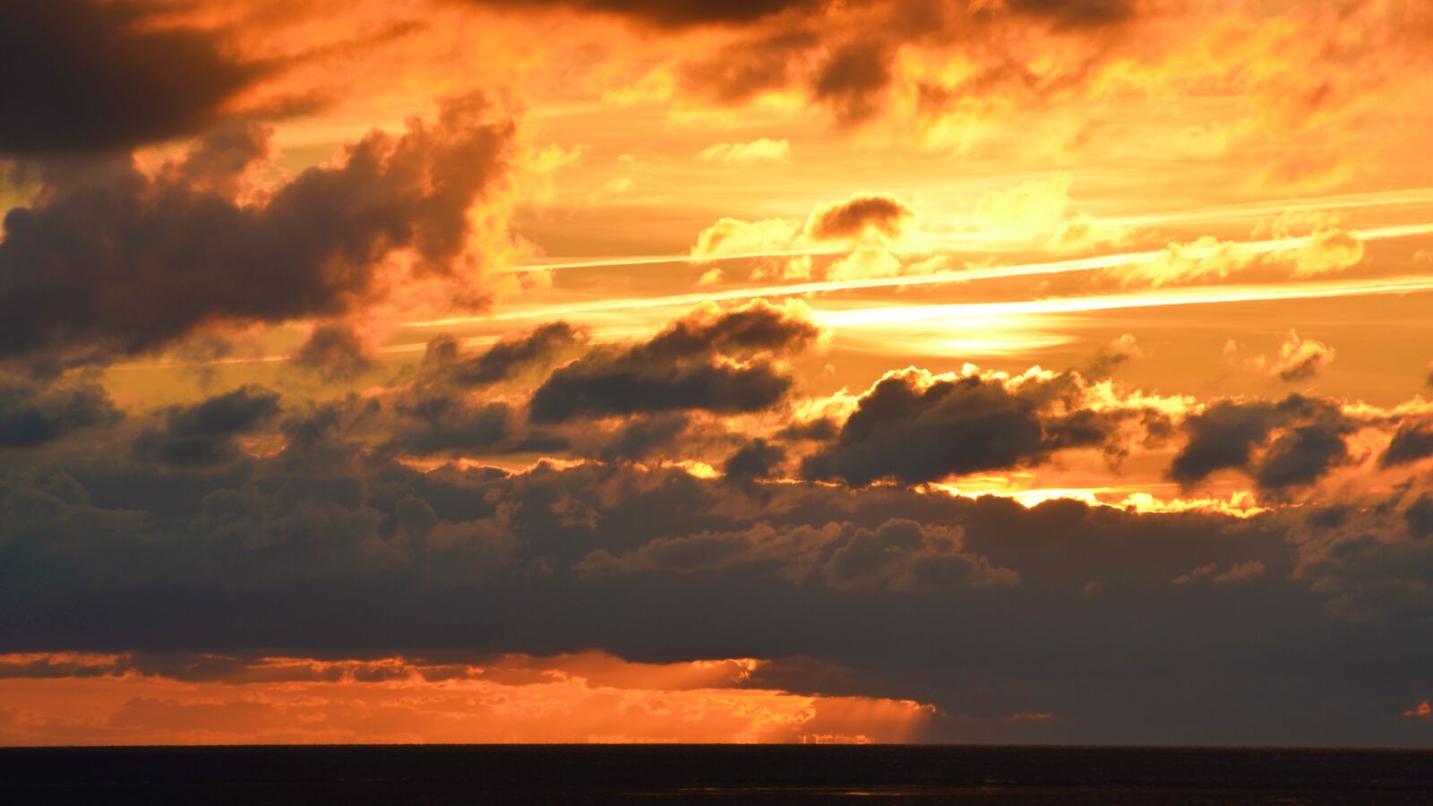 Nikon D5100 sample photo. Sea, clouds, sky photography