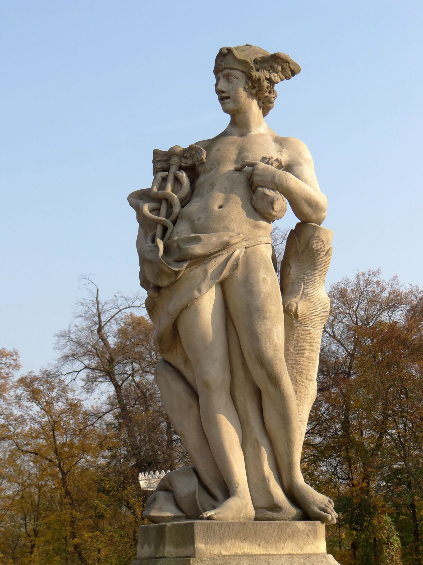 Sony DSC-HX200V sample photo. The statue, an allegory photography