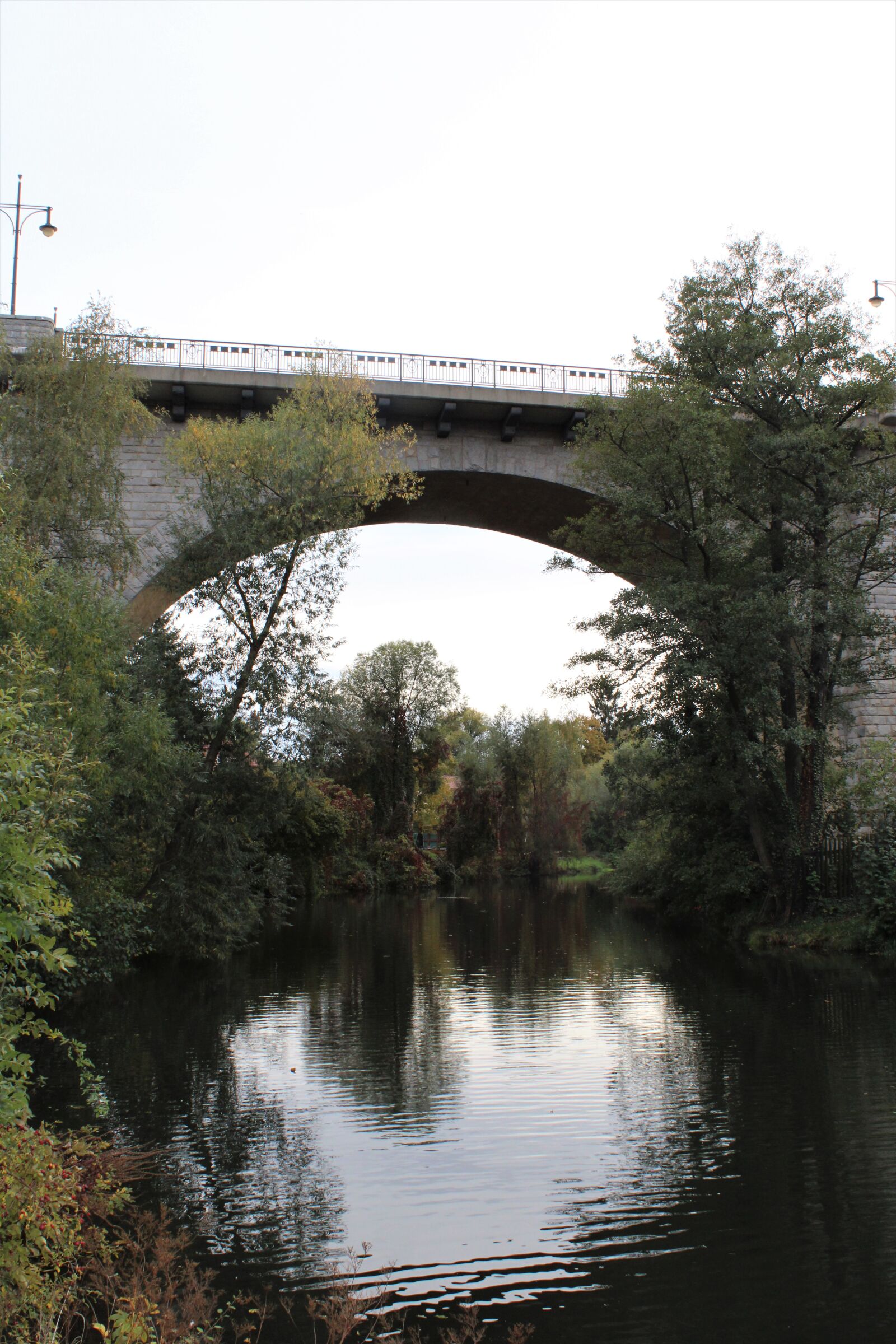 Canon EOS 2000D (EOS Rebel T7 / EOS Kiss X90 / EOS 1500D) sample photo. Bridge, water, river photography