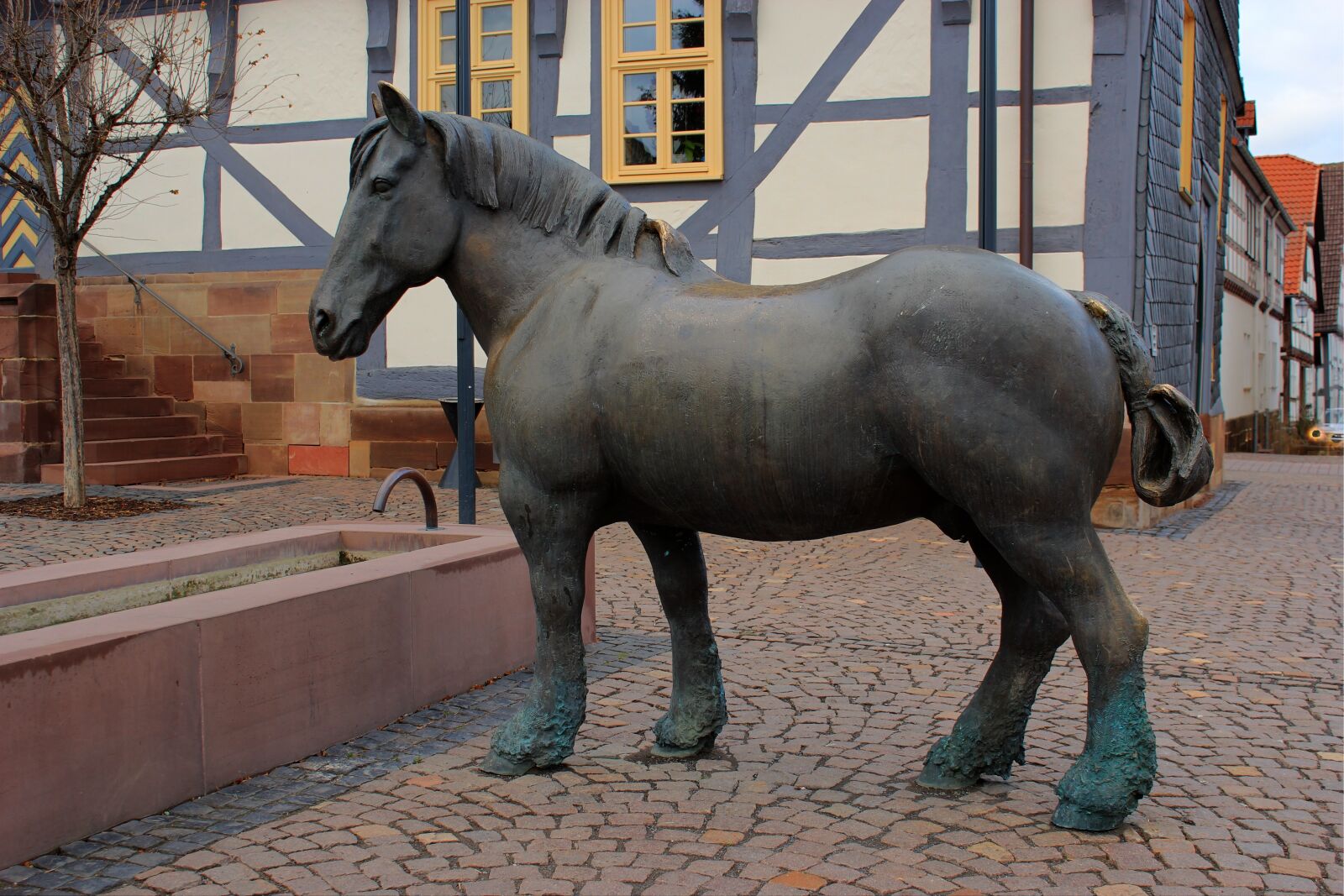 Canon EOS 550D (EOS Rebel T2i / EOS Kiss X4) sample photo. Horse, figure, artwork photography