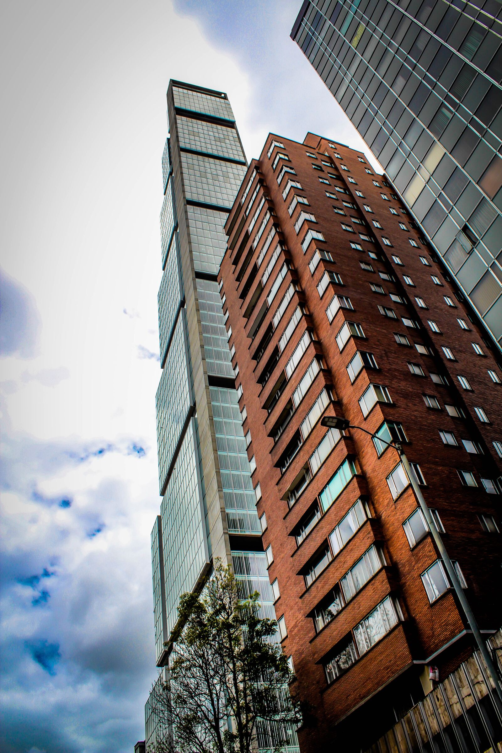 Canon EOS 600D (Rebel EOS T3i / EOS Kiss X5) sample photo. Architecture, urban, building photography