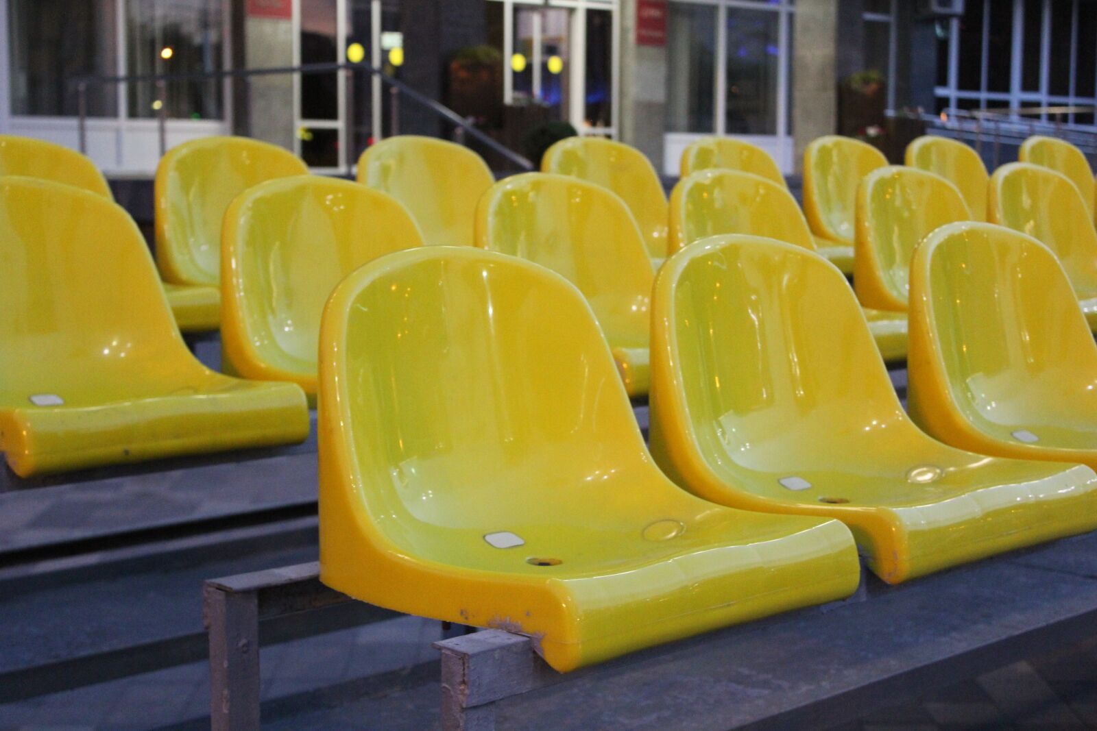 Canon EOS 550D (EOS Rebel T2i / EOS Kiss X4) sample photo. Stadium, city, seat photography