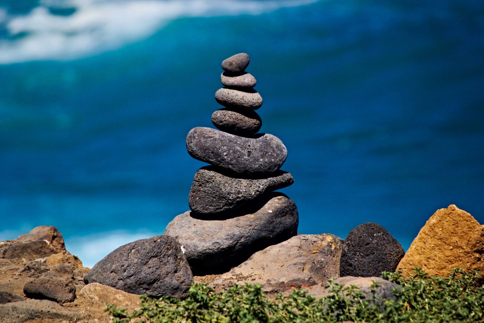 Canon EOS 550D (EOS Rebel T2i / EOS Kiss X4) sample photo. Cairn, stone, balance photography