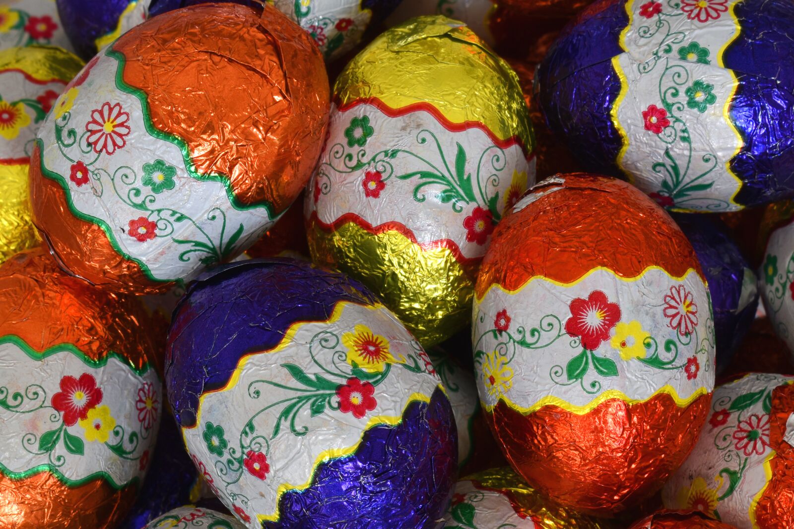 Nikon D3500 sample photo. Chocolate, eggs, easter photography