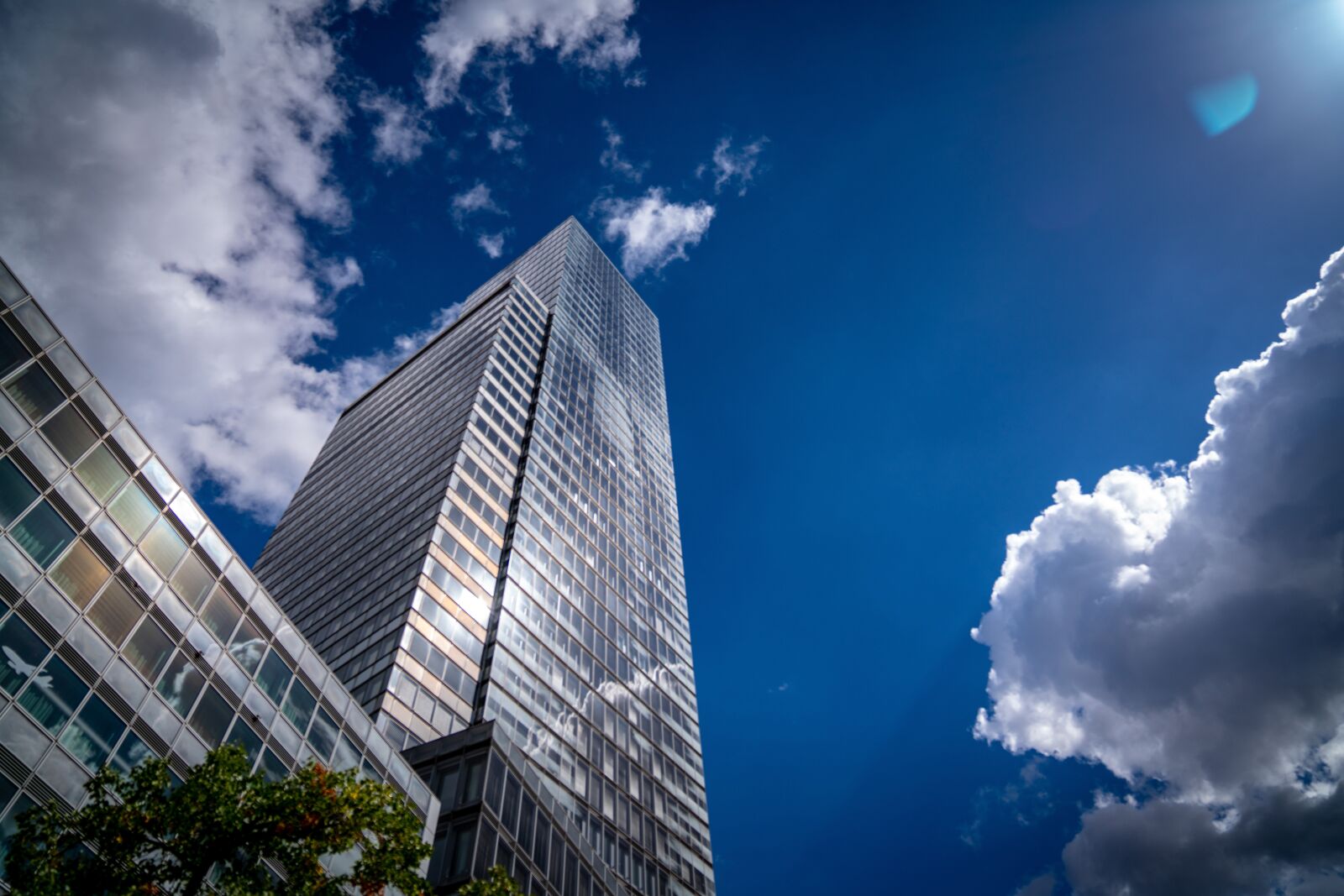 Sony a7R III + Sony FE 24-70mm F2.8 GM sample photo. Building, clouds, cologne photography