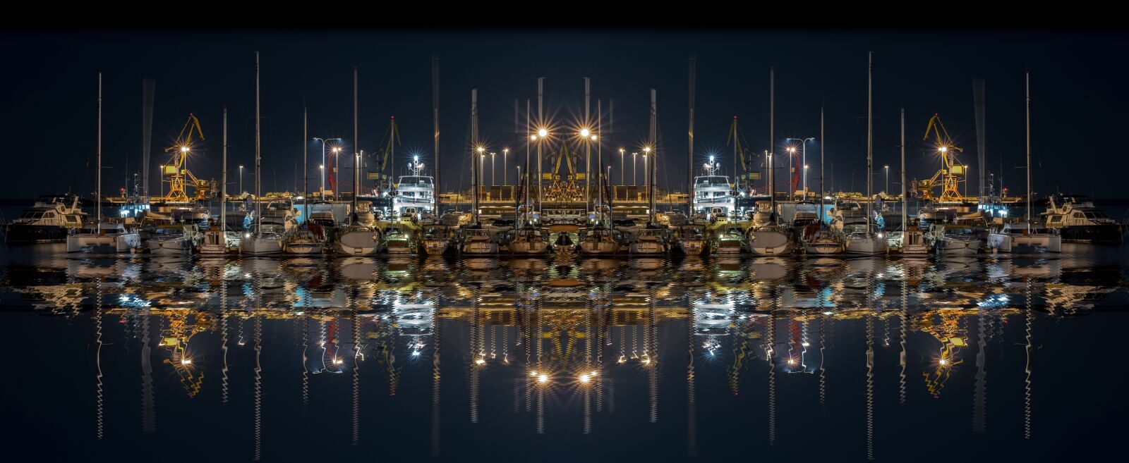 Nikon D810 + Nikon AF-S Nikkor 85mm F1.4G sample photo. Boats, harbour, night, photography photography
