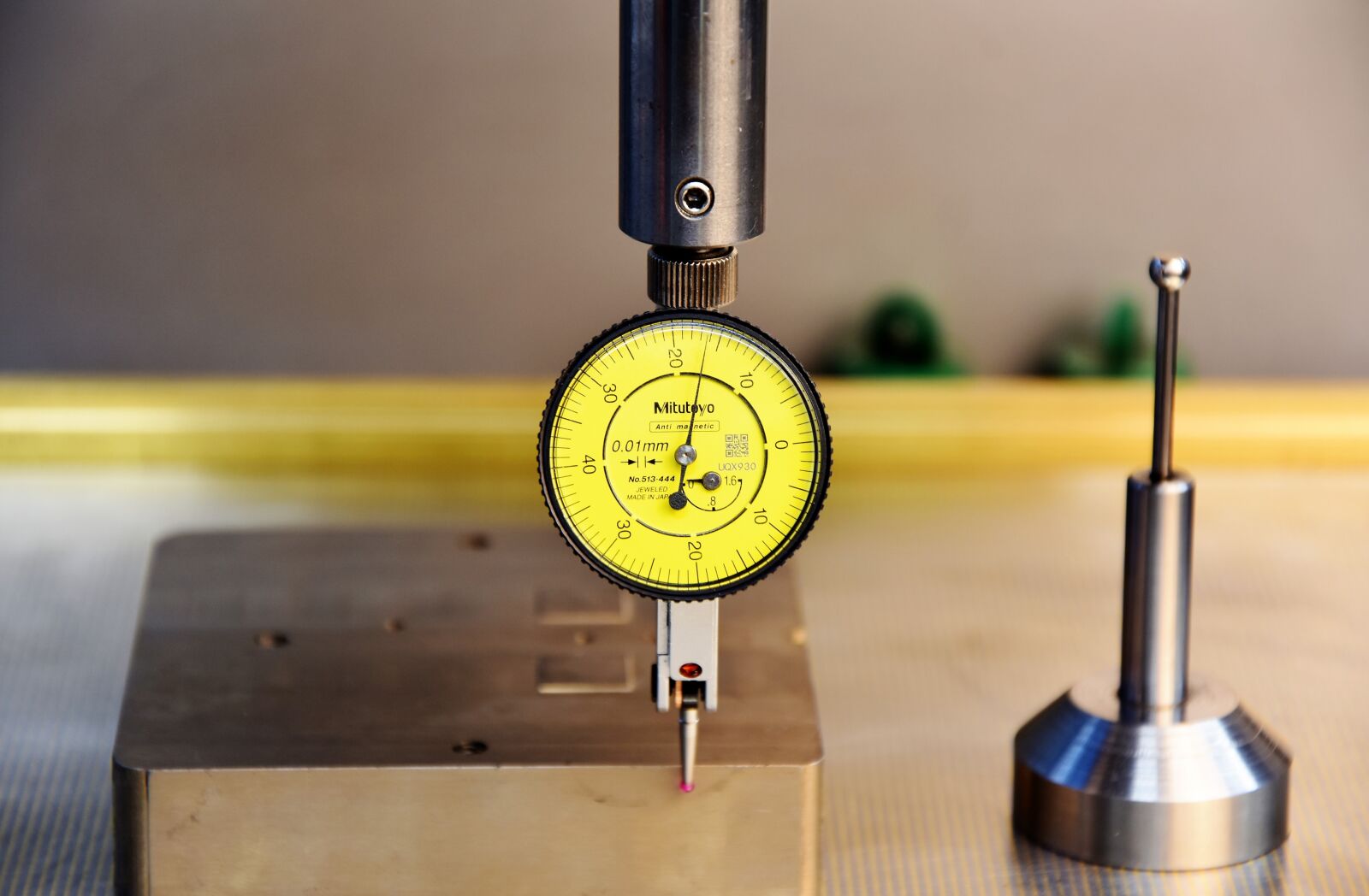 Nikon D7200 sample photo. Gauge, button, probe photography
