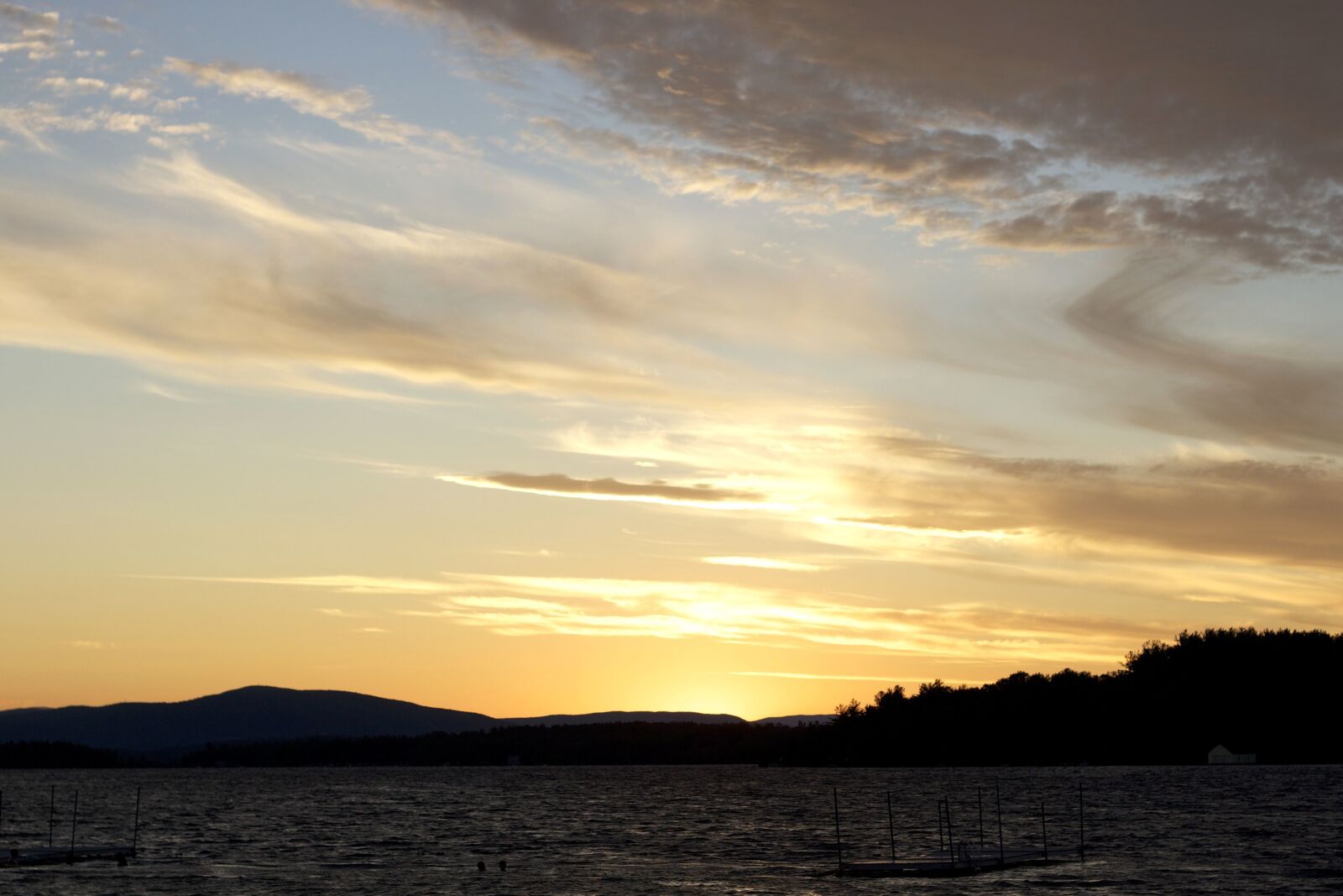 Canon EOS 550D (EOS Rebel T2i / EOS Kiss X4) sample photo. Dusk time, sunset time photography