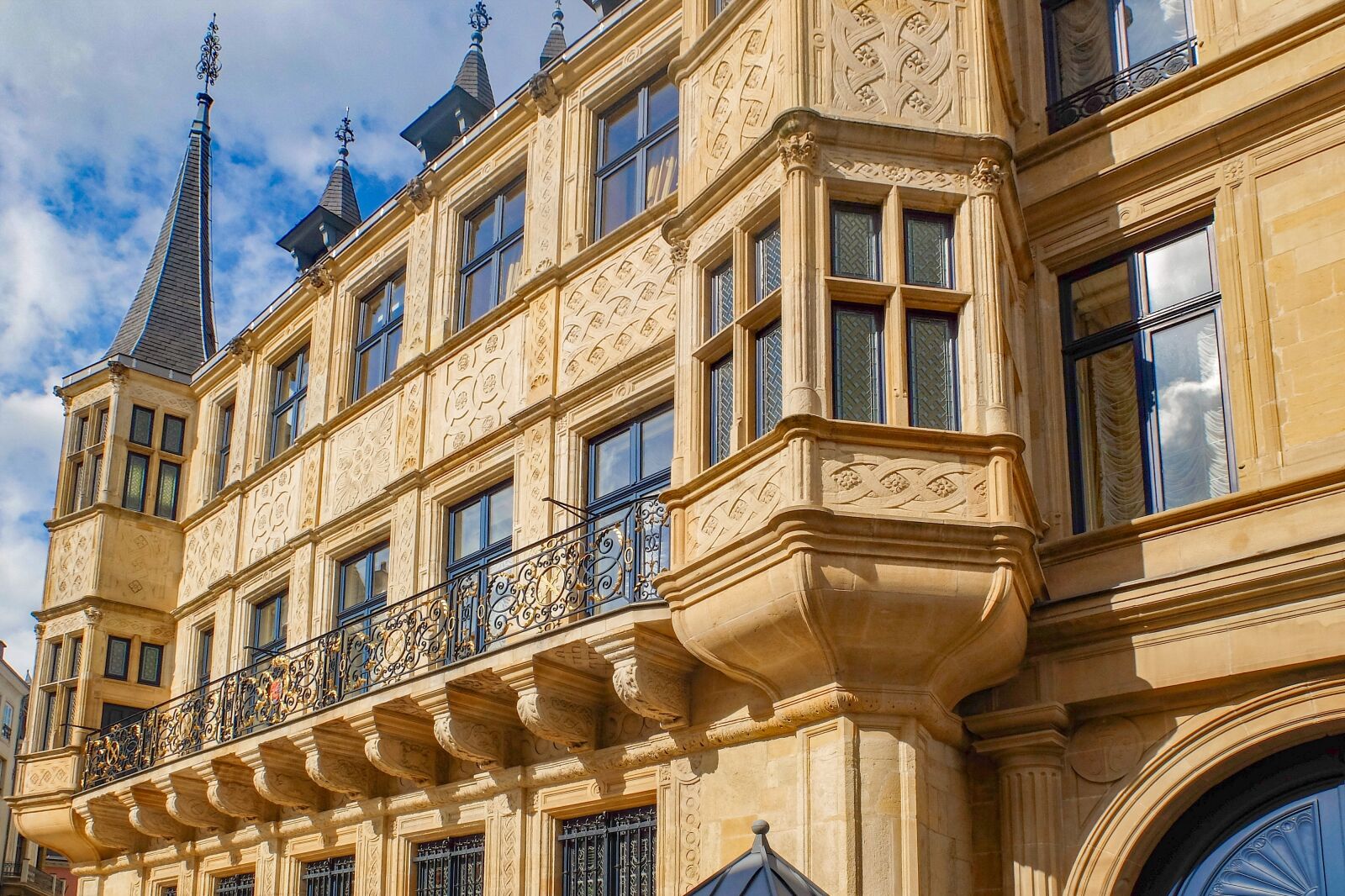 Fujifilm X30 sample photo. Palace, palais, building photography