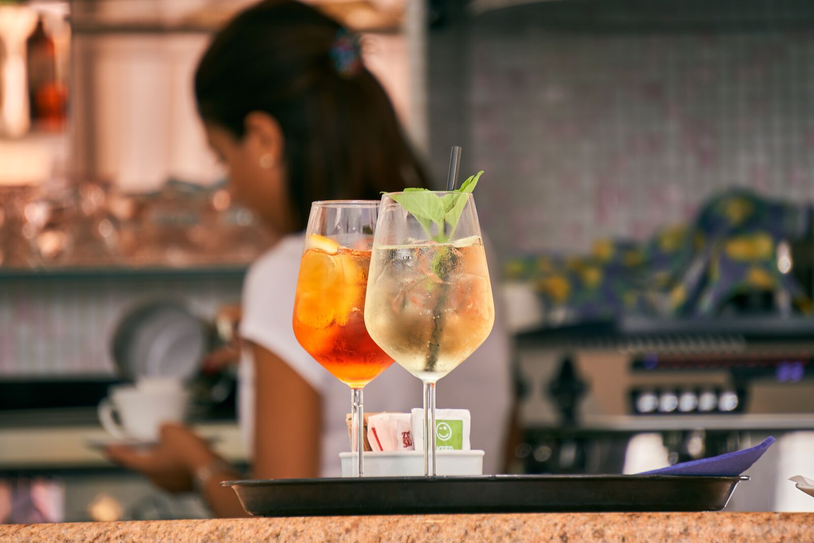 Sony E 55-210mm F4.5-6.3 OSS sample photo. Bar, counter, order photography