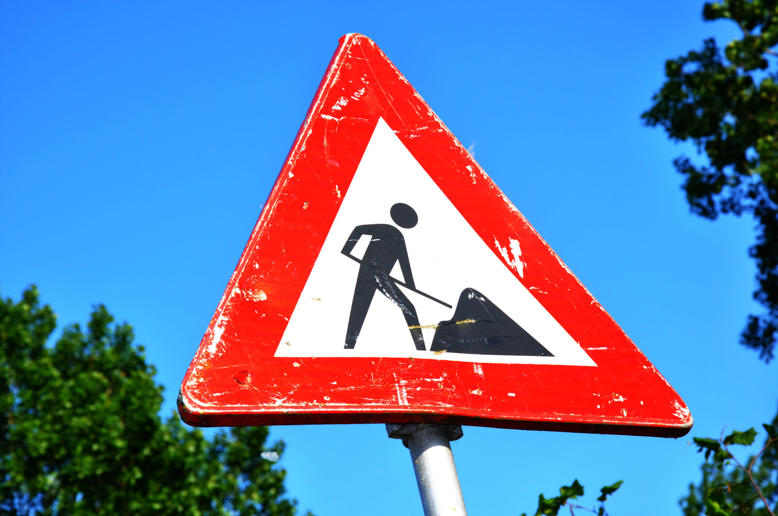 Nikon D90 sample photo. Traffic, red, blue, sign photography