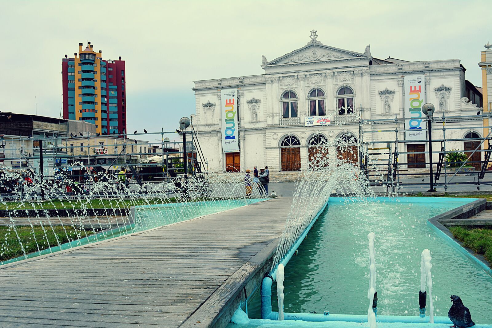 Nikon D5200 sample photo. Plaza, city, tourism photography