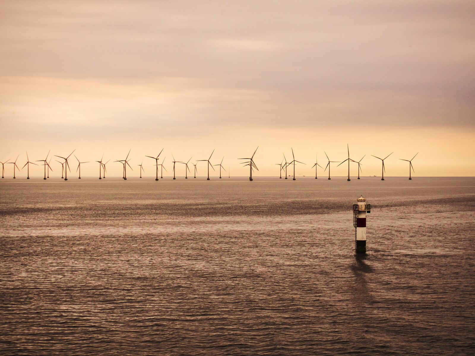 Panasonic Lumix DMC-GX8 sample photo. Pinwheel, offshore, power generation photography