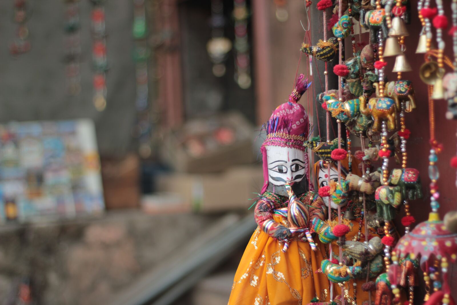 Canon EOS 550D (EOS Rebel T2i / EOS Kiss X4) sample photo. Indian traditional, colorful, fashion photography