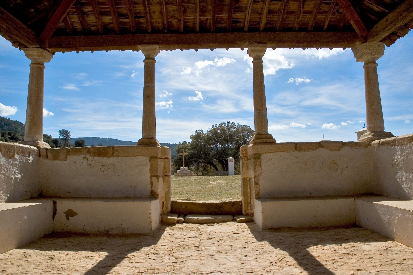 Nikon D70 sample photo. Patio, church, cruz photography