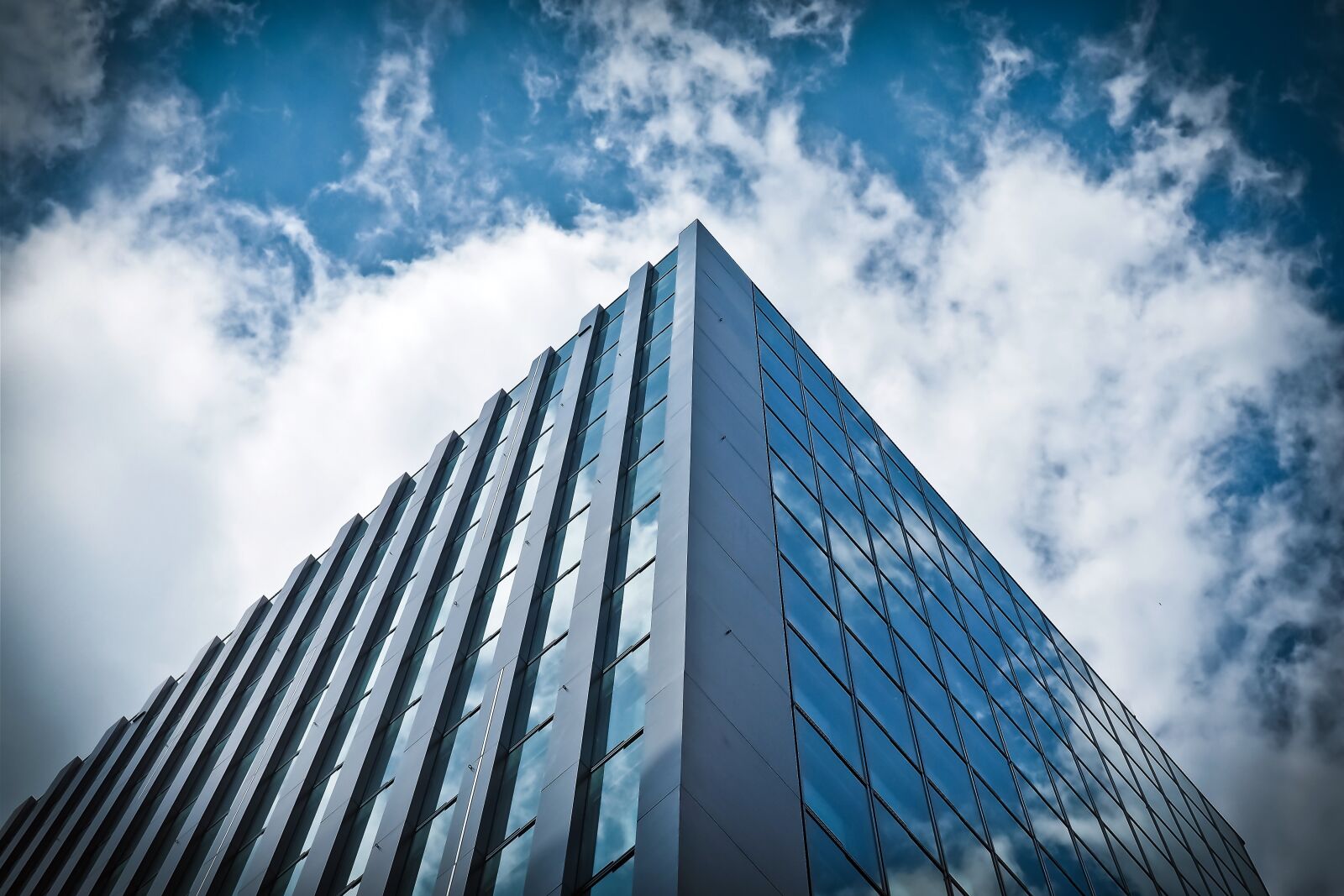 Olympus OM-D E-M10 sample photo. Architecture, skyscraper, building photography