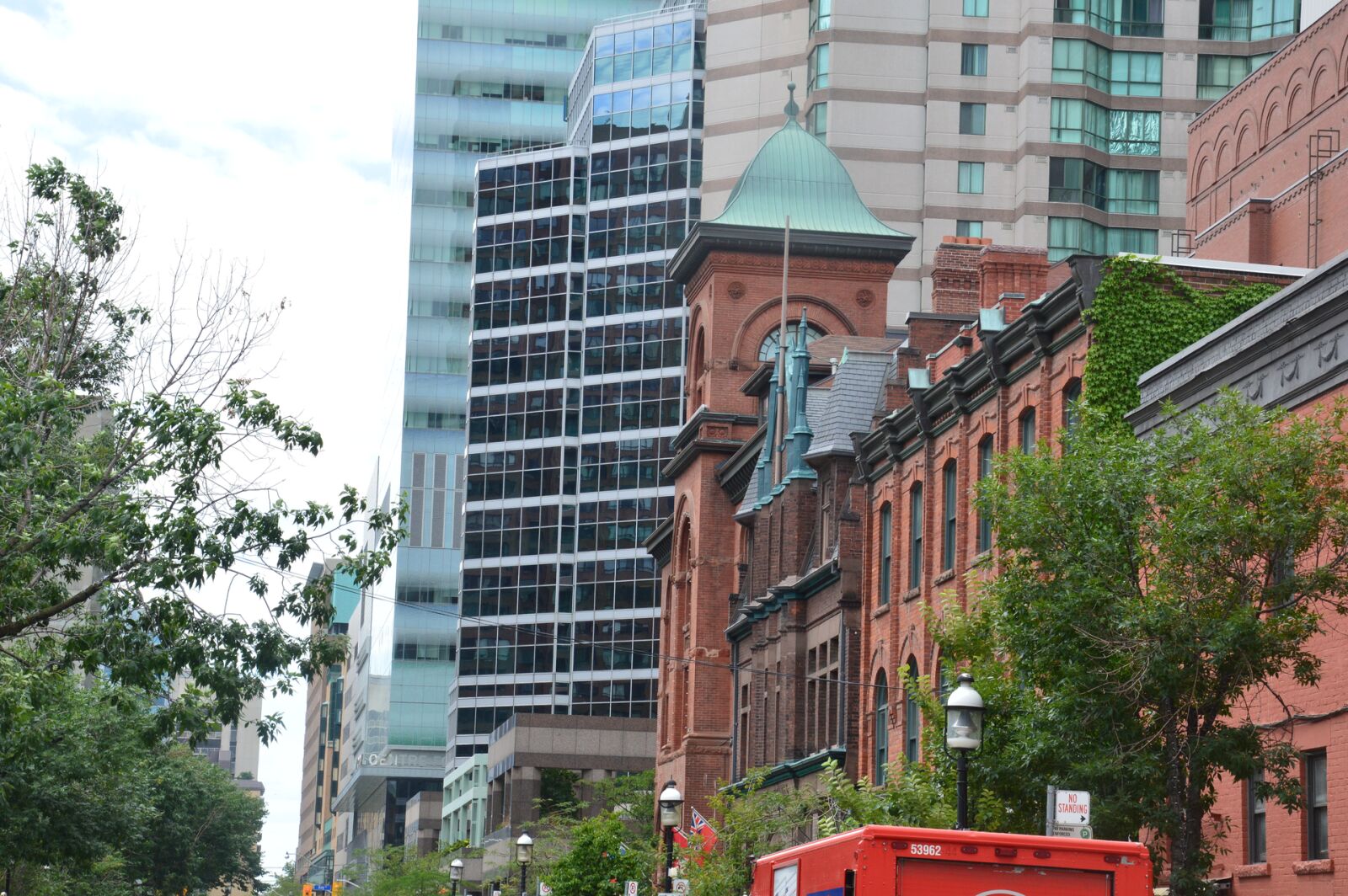 Nikon D3200 sample photo. Building, flatiron, office photography
