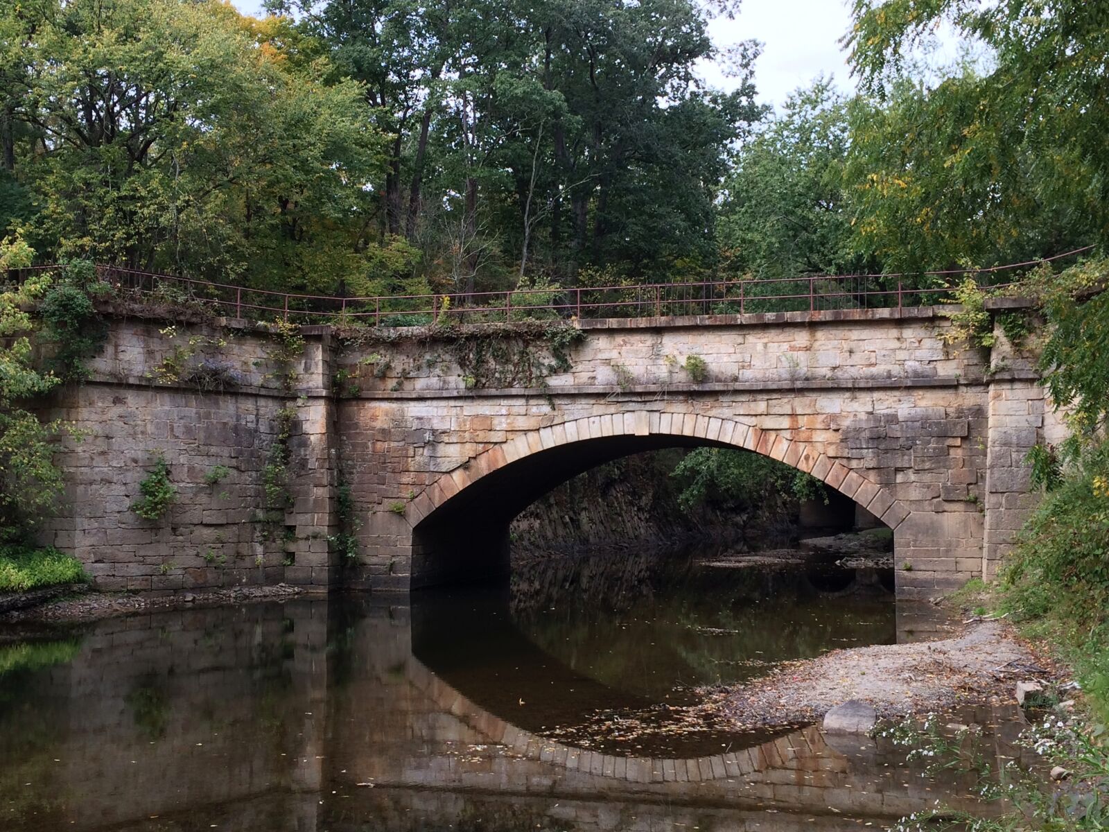 iPhone 5s back camera 4.12mm f/2.2 sample photo. Bridge, c o canal photography