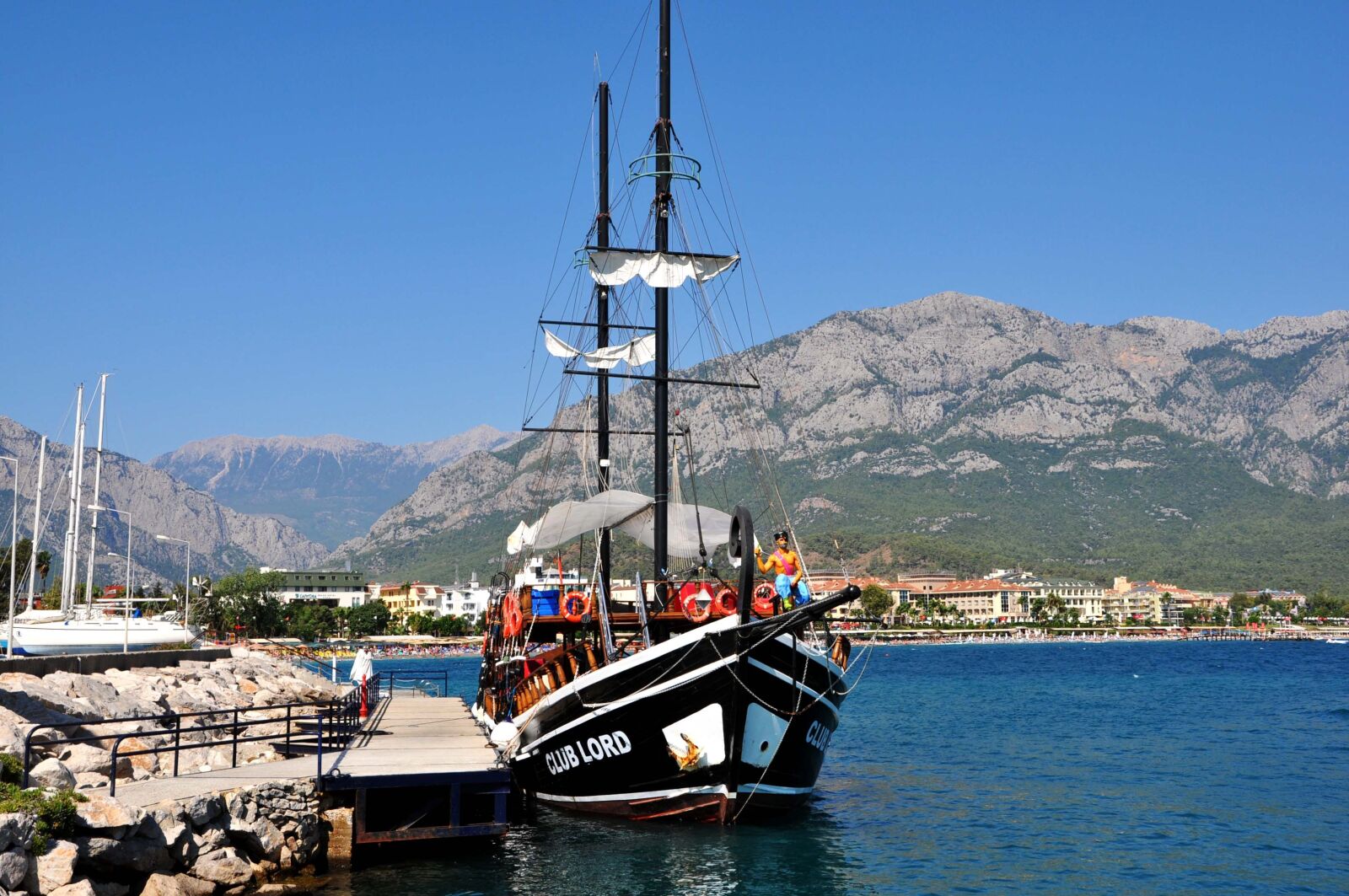 Nikon D5000 sample photo. Sailing boat, pier, port photography
