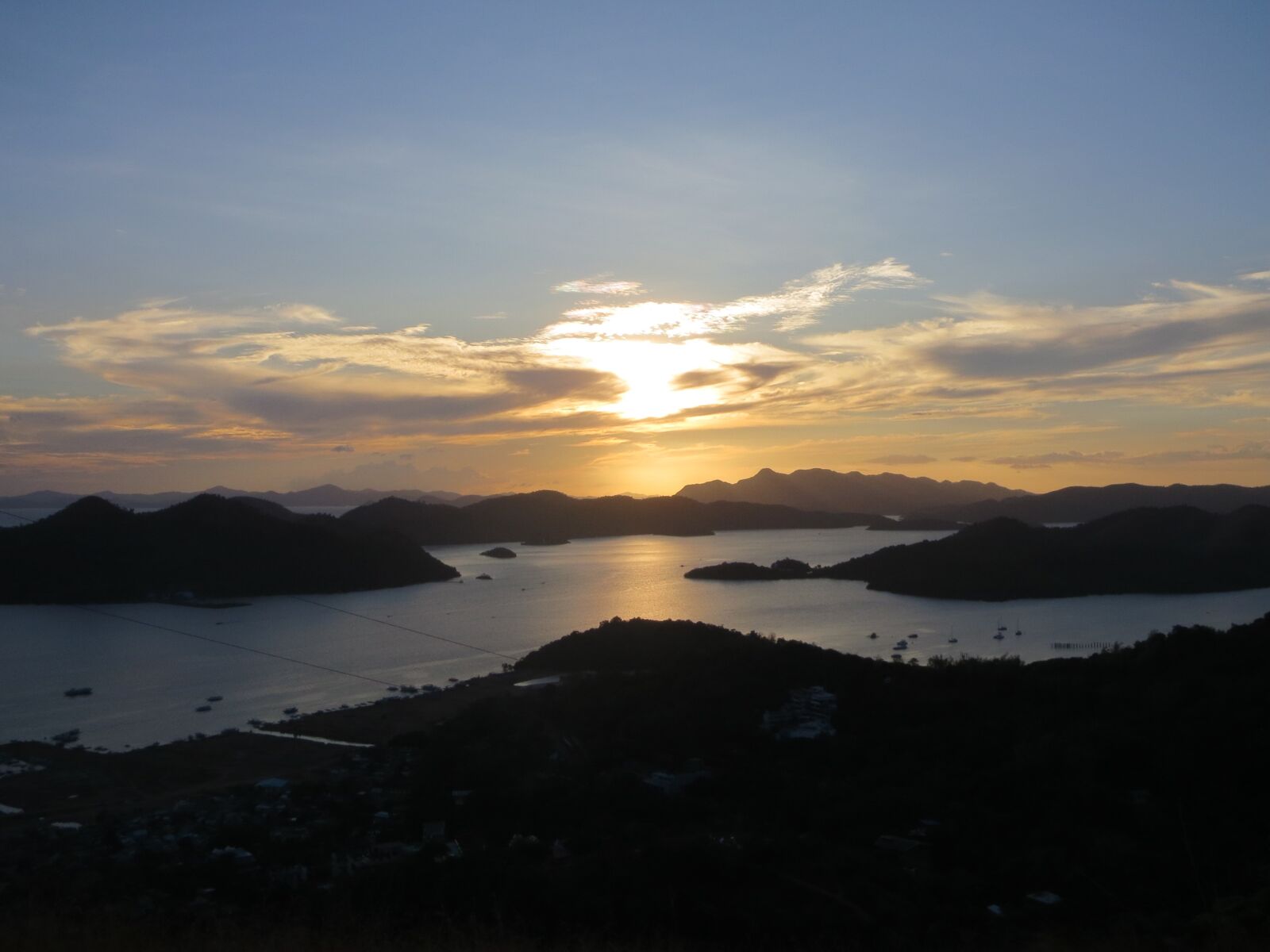 Canon PowerShot ELPH 520 HS (IXUS 500 HS / IXY 3) sample photo. Lucy morgan sunset progression 2024 photography
