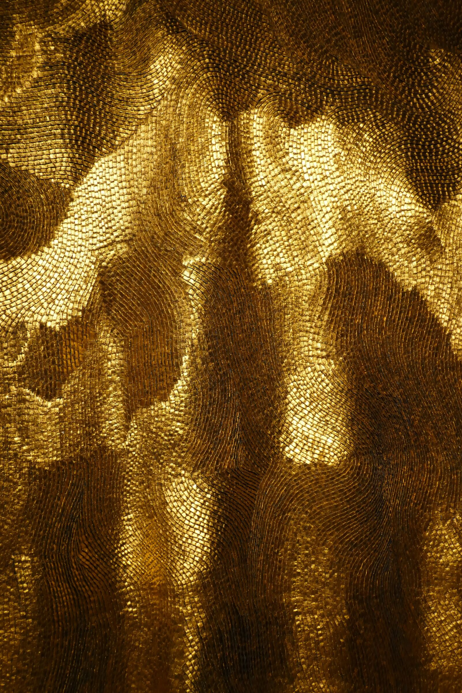 Panasonic Lumix DMC-FZ1000 sample photo. Structure, texture, gold photography