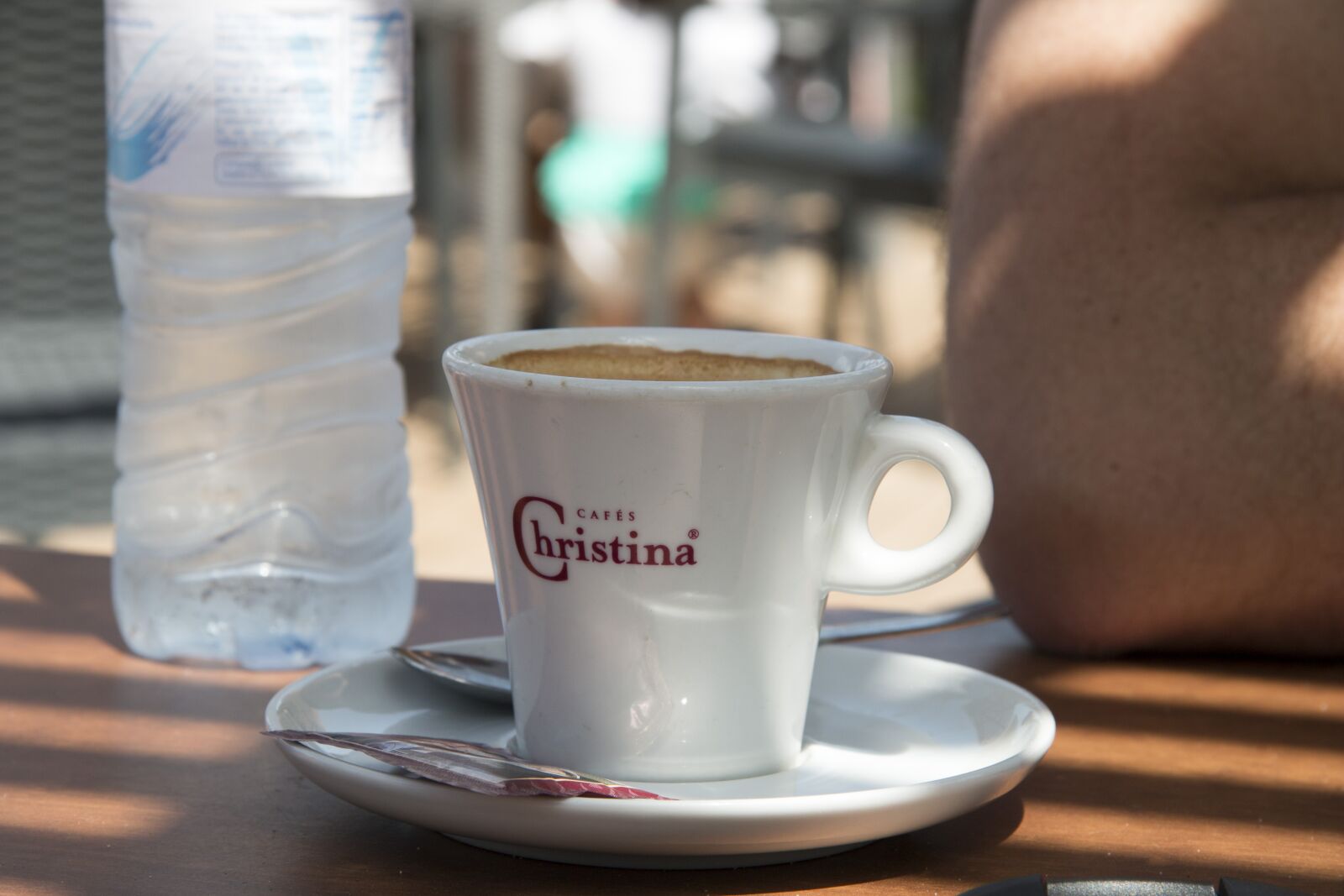 Canon EF-S 17-85mm F4-5.6 IS USM sample photo. Coffee, portugal, bottle photography