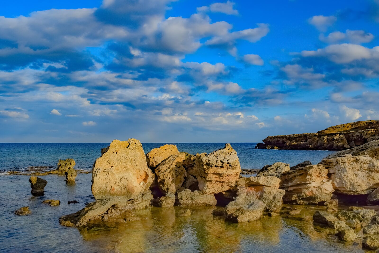 Nikon D3300 sample photo. Sea, seashore, rock photography