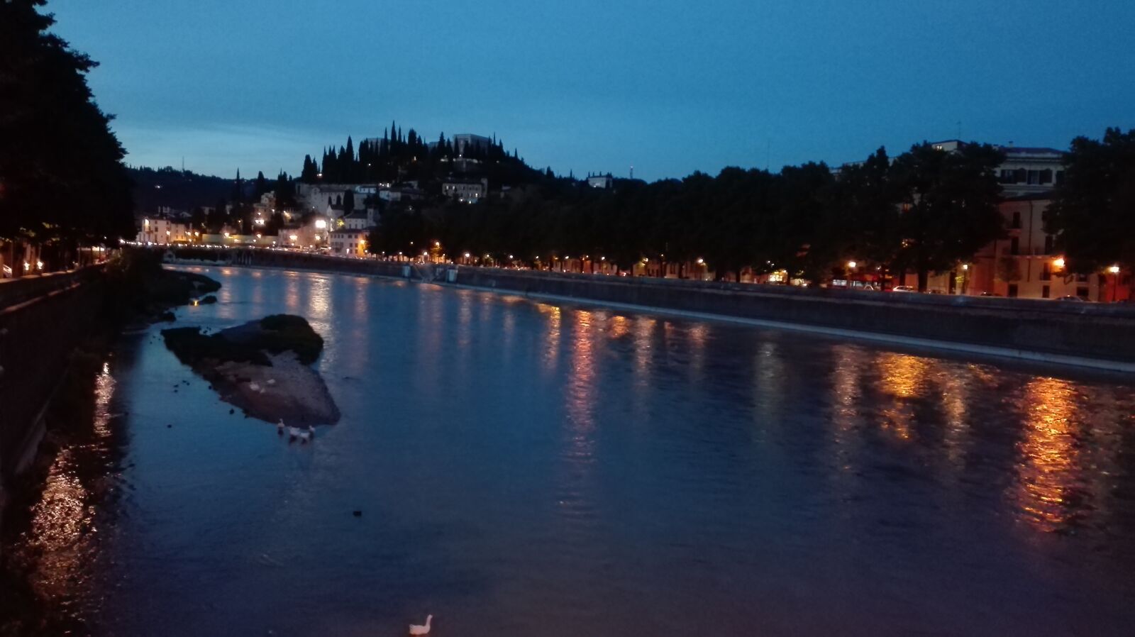 HUAWEI P8 Lite sample photo. Verona, italy, river photography