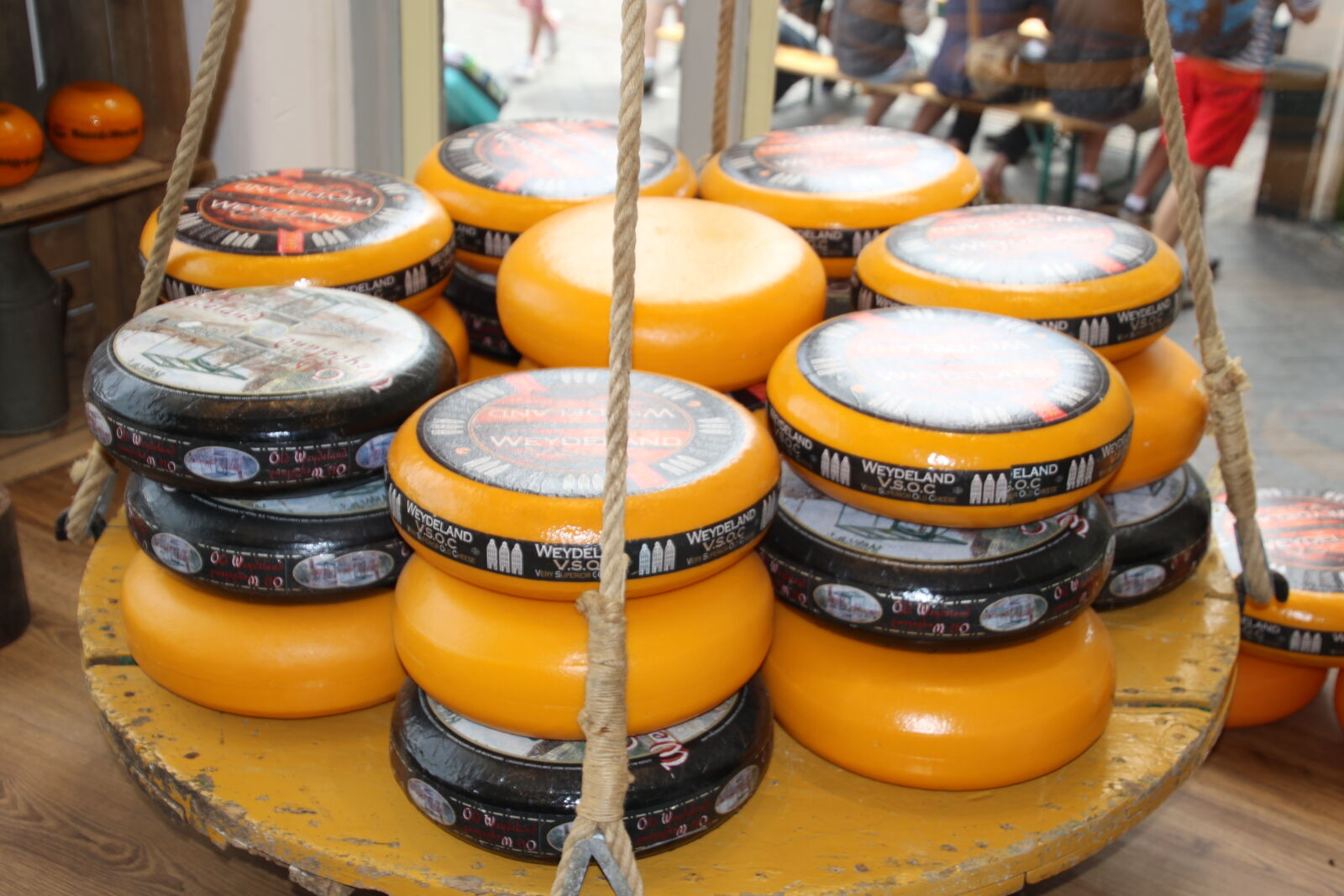 Canon EOS 7D Mark II sample photo. Amsterdam, buy, cheese, dutch photography