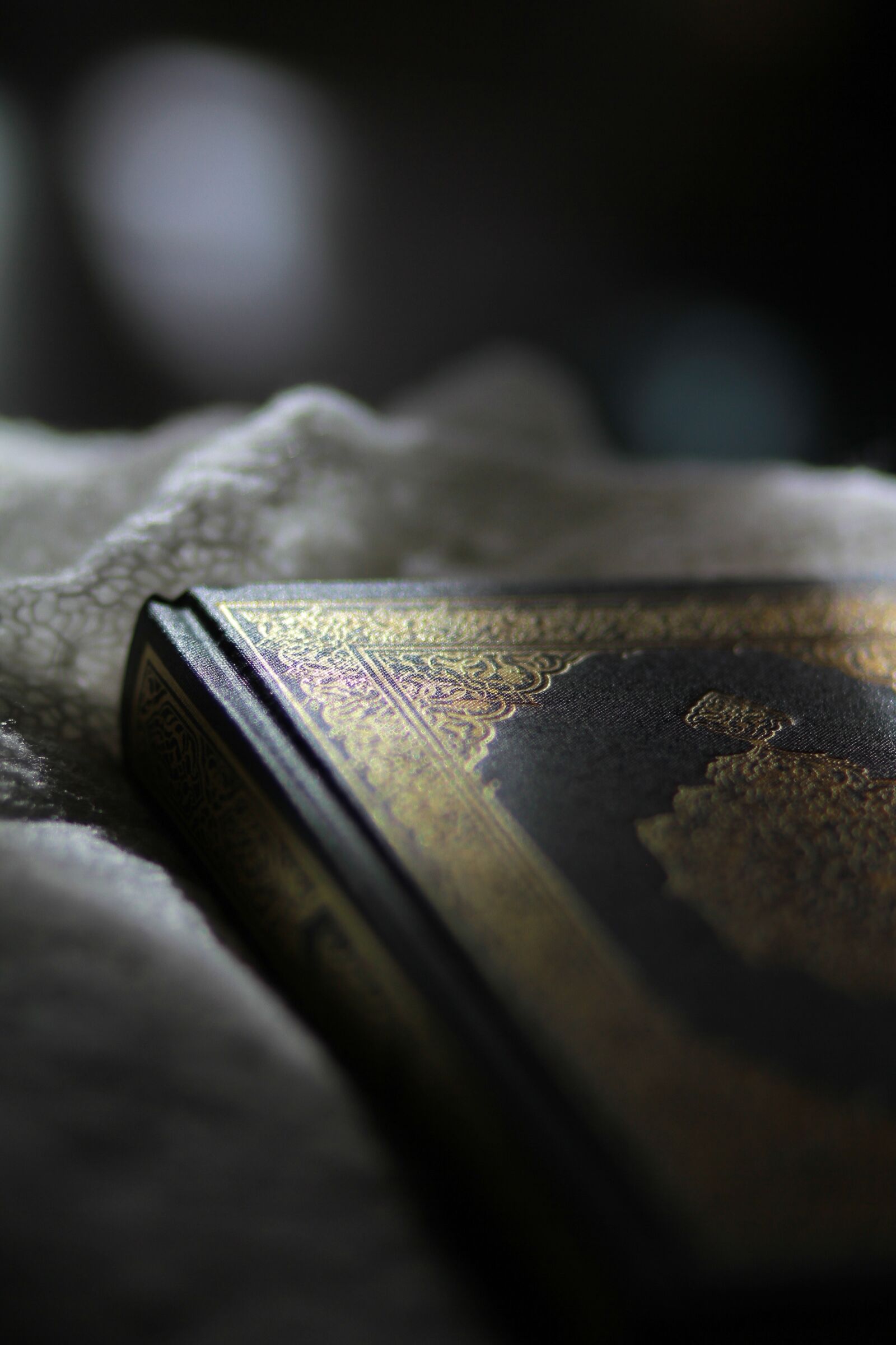 Canon EOS 7D sample photo. Quran, light, spirituality photography