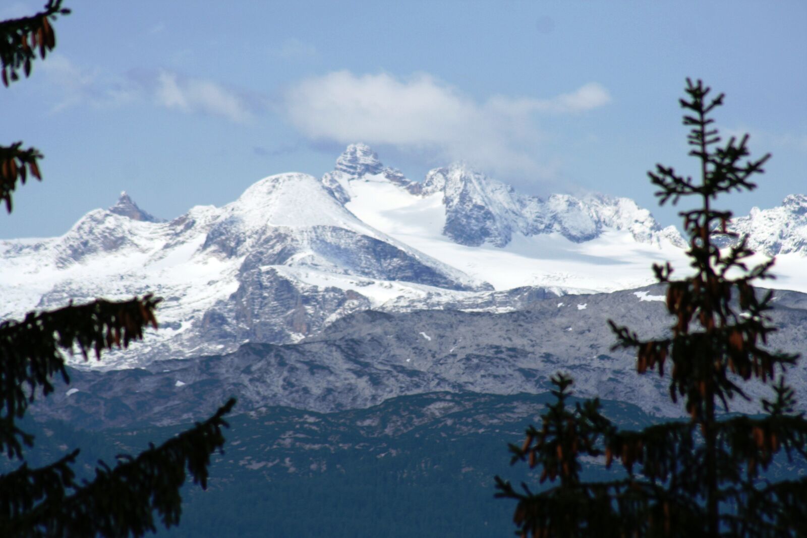 Canon EOS 350D (EOS Digital Rebel XT / EOS Kiss Digital N) sample photo. Mountain, mountains, alpine photography