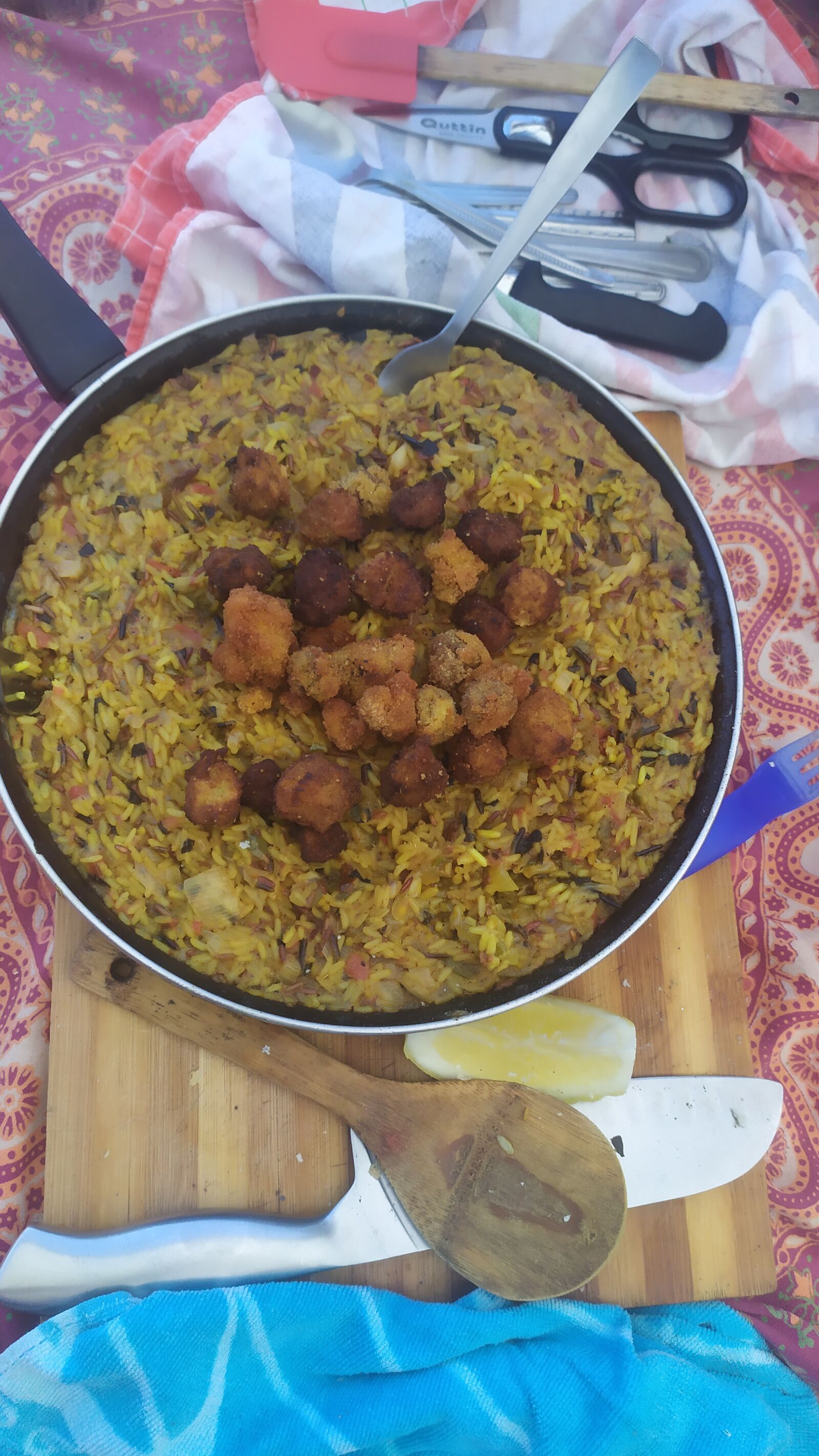 Xiaomi Redmi Note 7 sample photo. Paella, rice, beach photography
