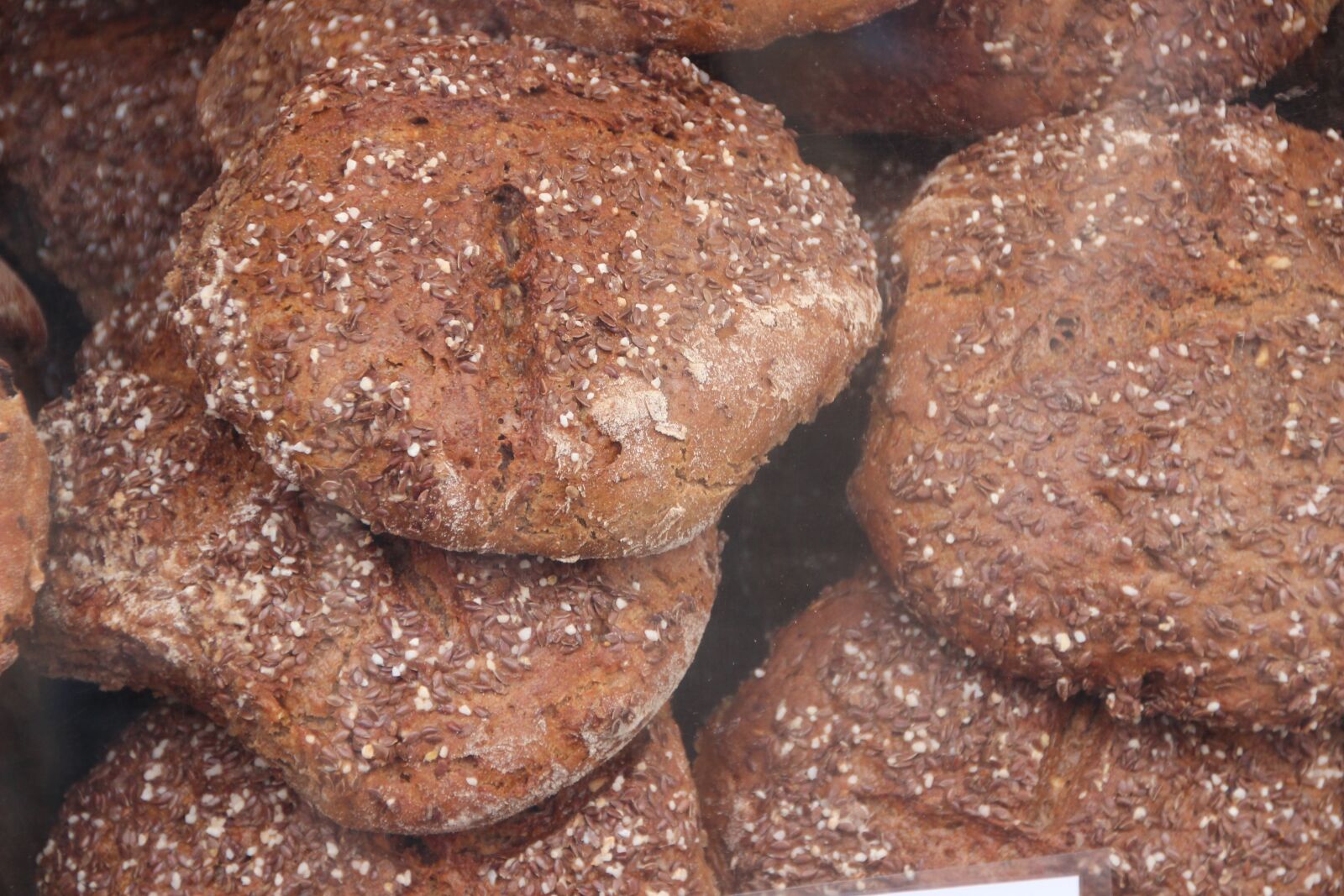 Canon EOS 600D (Rebel EOS T3i / EOS Kiss X5) sample photo. Bread, loaves of bread photography
