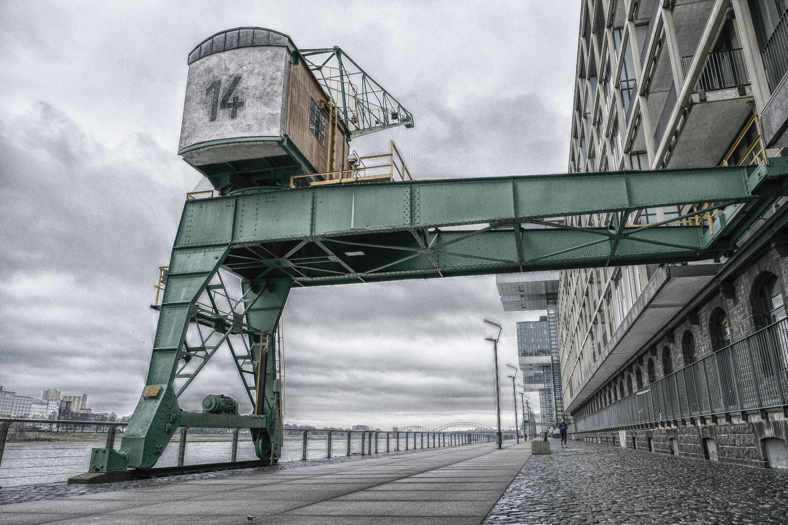 Fujifilm X-T3 + Fujifilm XF 16mm F1.4 R WR sample photo. Crane, rhine, port photography