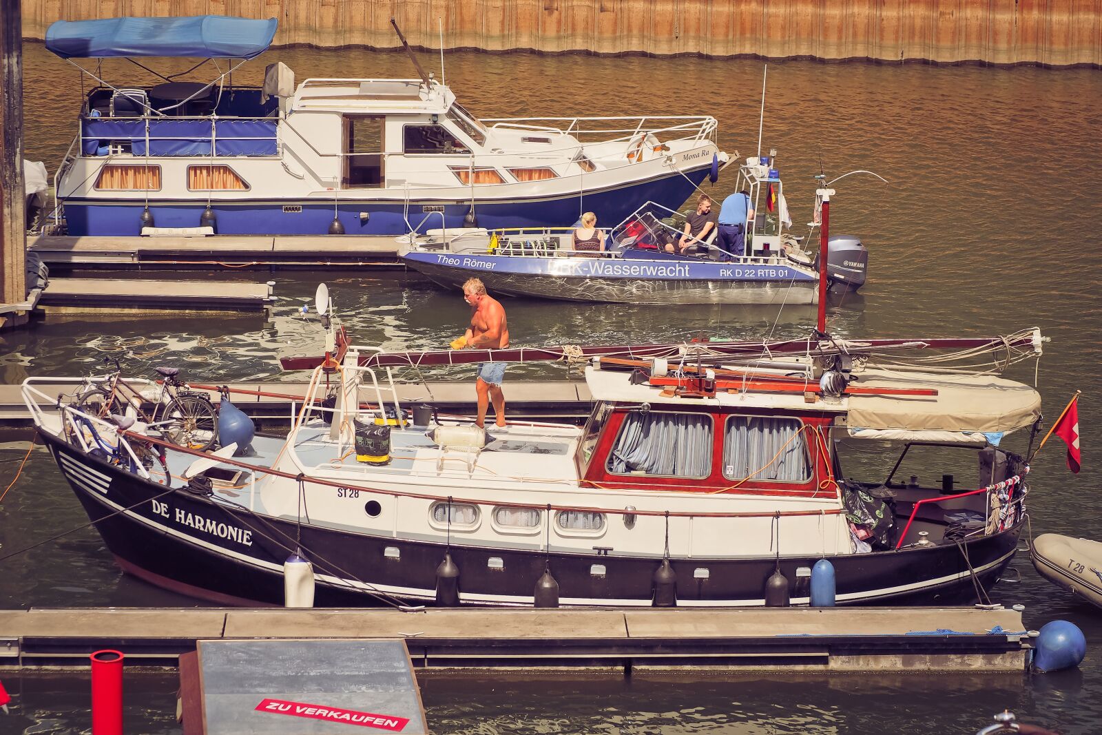 Olympus OM-D E-M10 sample photo. Port, boats, anchorage photography