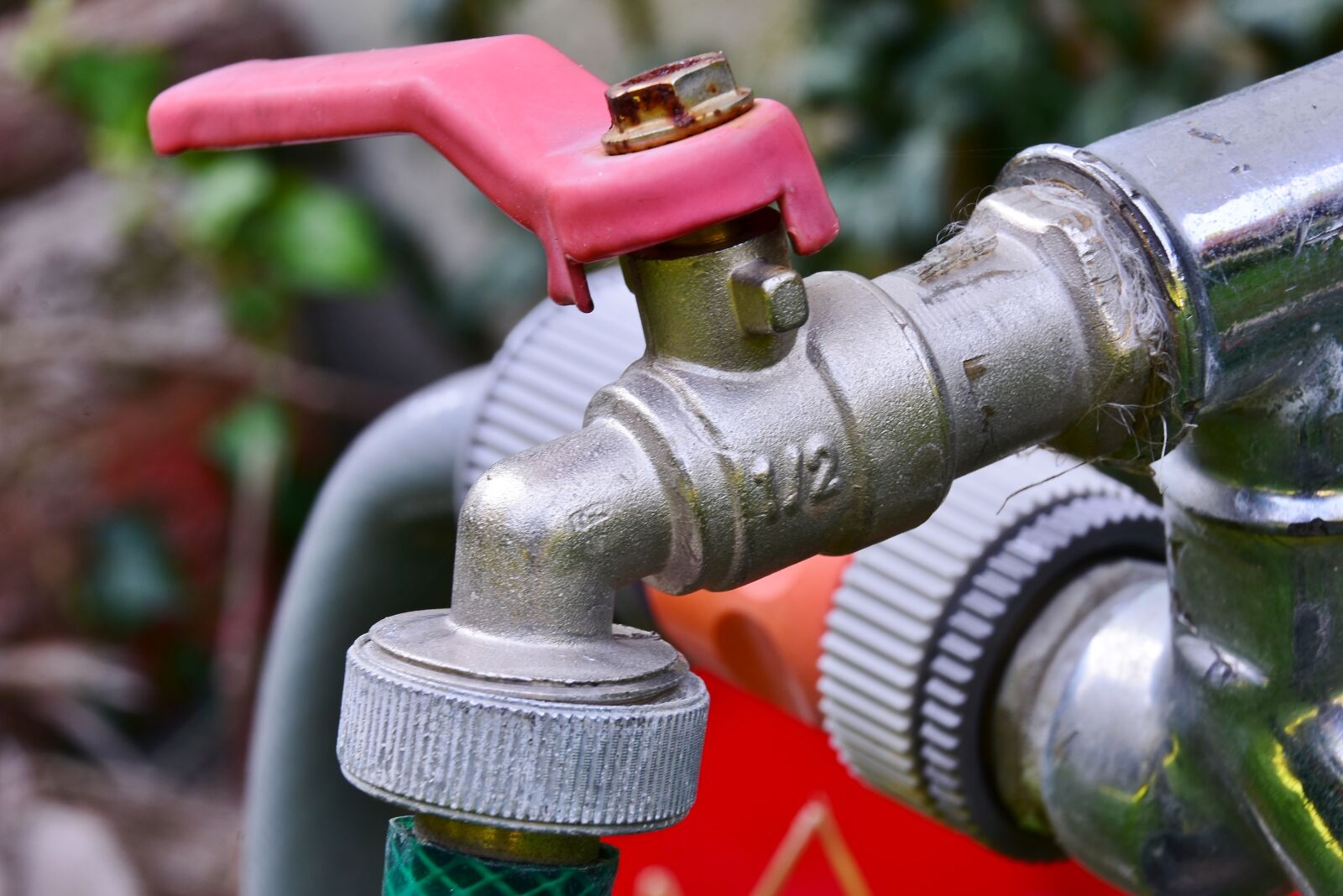Nikon D7200 sample photo. Faucet, irrigation, hose photography
