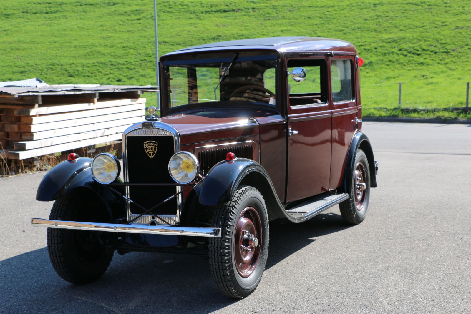 Canon EOS 70D sample photo. Car, peugeot, oldtimer photography