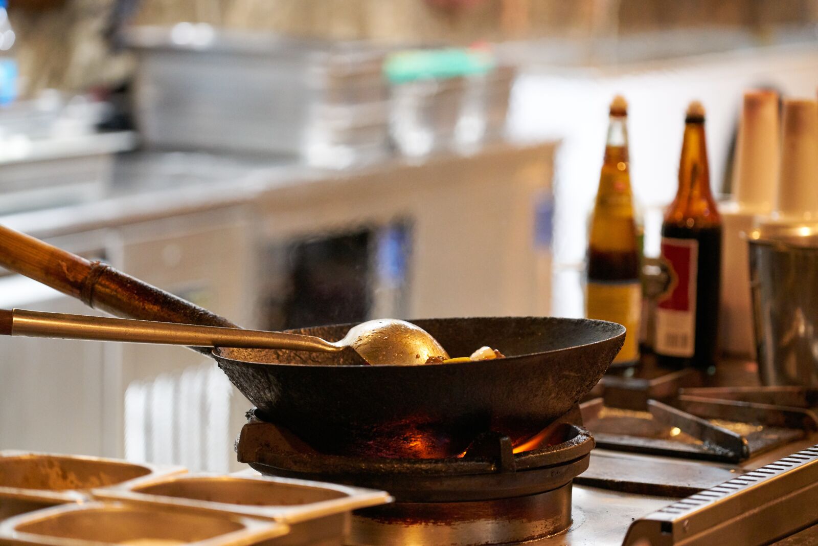 Sony FE 70-200mm F4 G OSS sample photo. Food, pan, cook photography