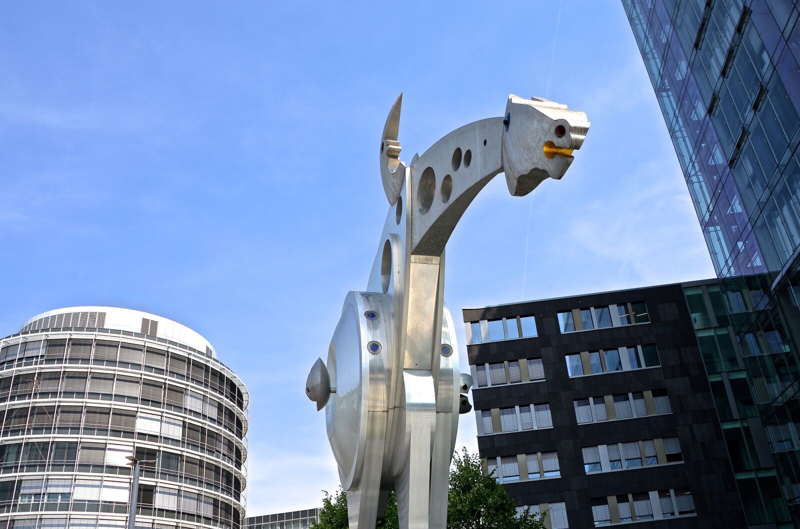Nikon D3200 sample photo. Sculpture, metal, art photography