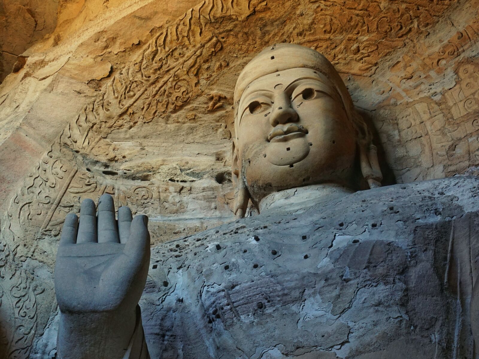 Sony a6000 sample photo. Grotto, buddha statues, datong photography