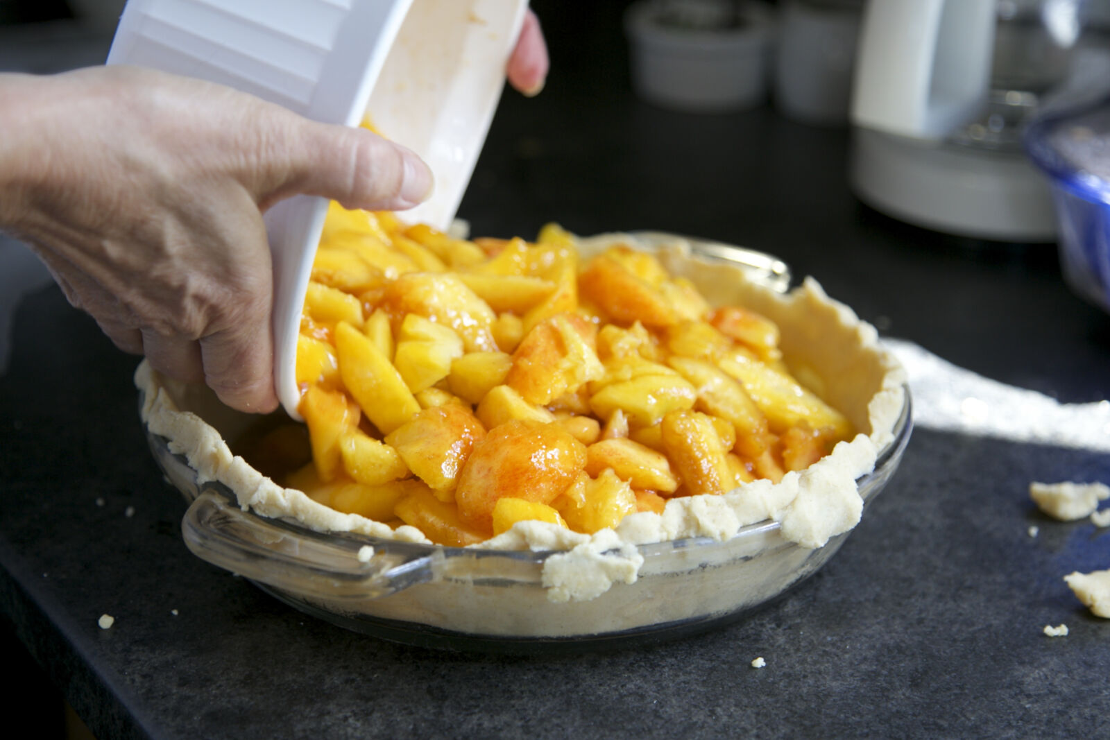 Canon EF 24-105mm F4L IS USM sample photo. Food, kitchen, pie, cake photography