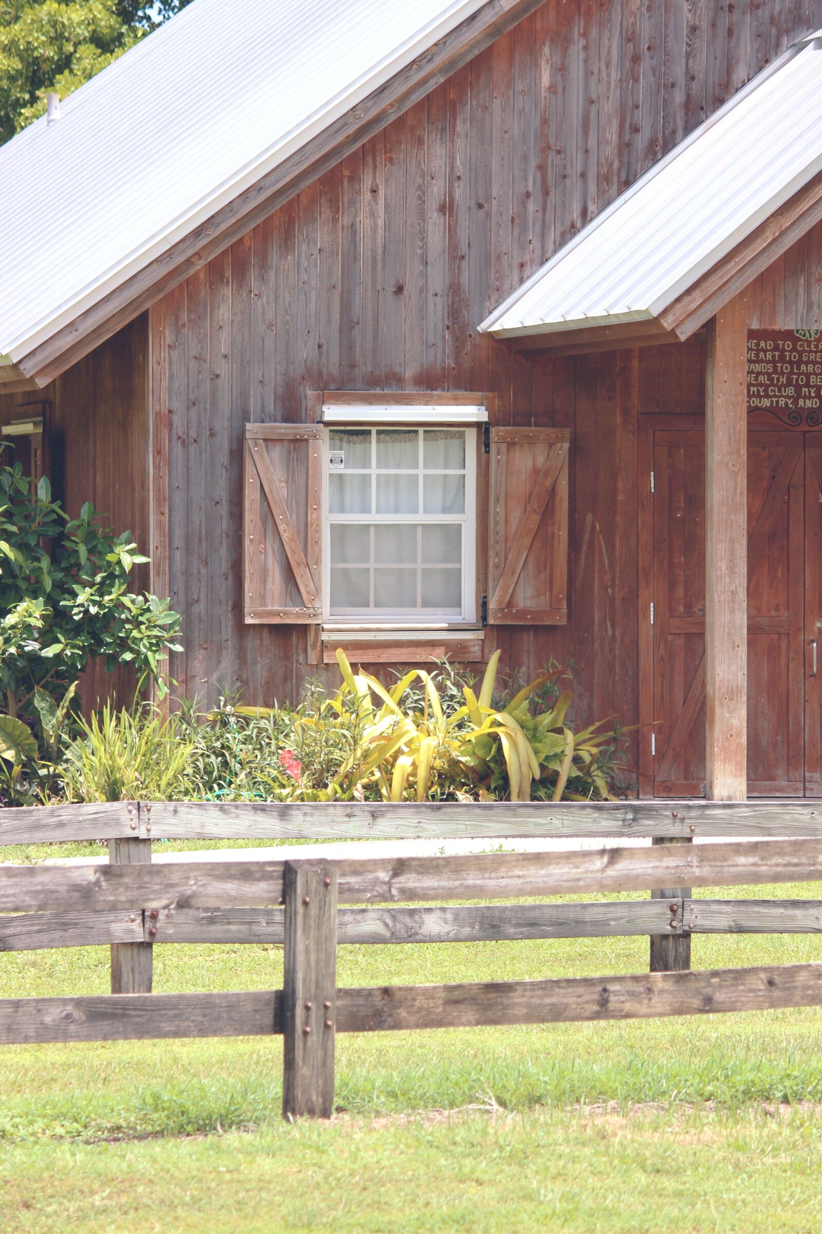 Canon EOS 600D (Rebel EOS T3i / EOS Kiss X5) sample photo. Farm, rural, agriculture photography